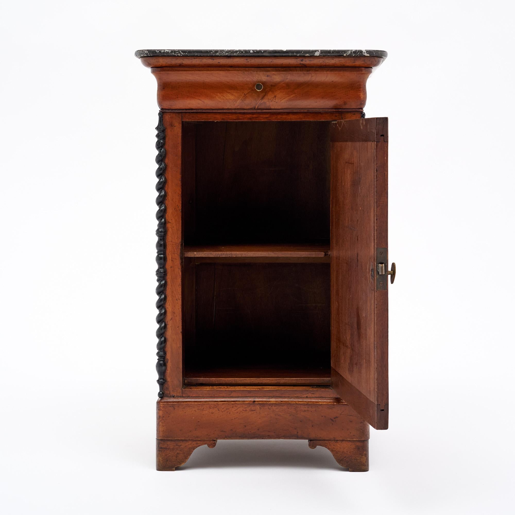 Début du XIXe siècle Table d'appoint française Charles the Tenth en vente