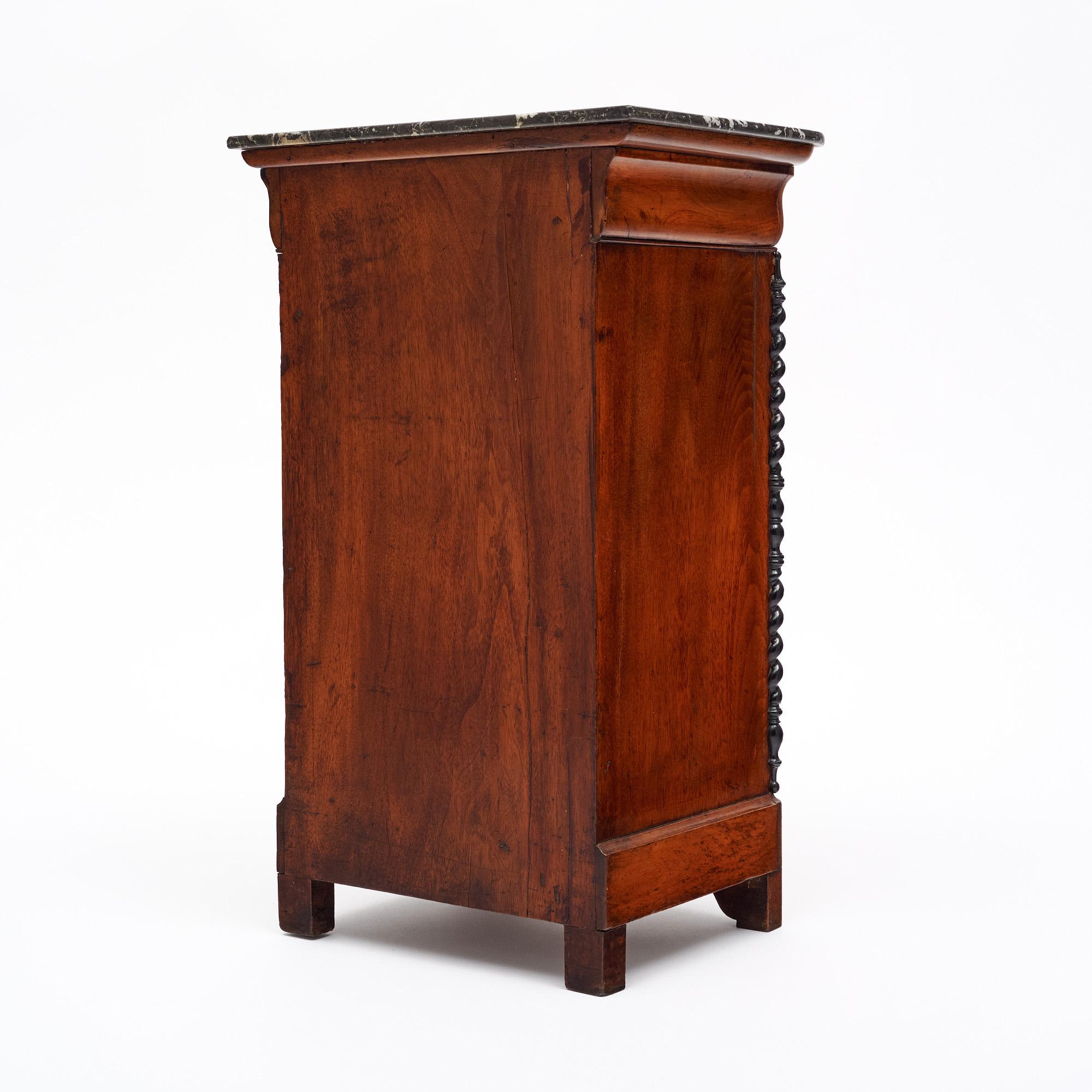 Table d'appoint française Charles the Tenth en vente 2