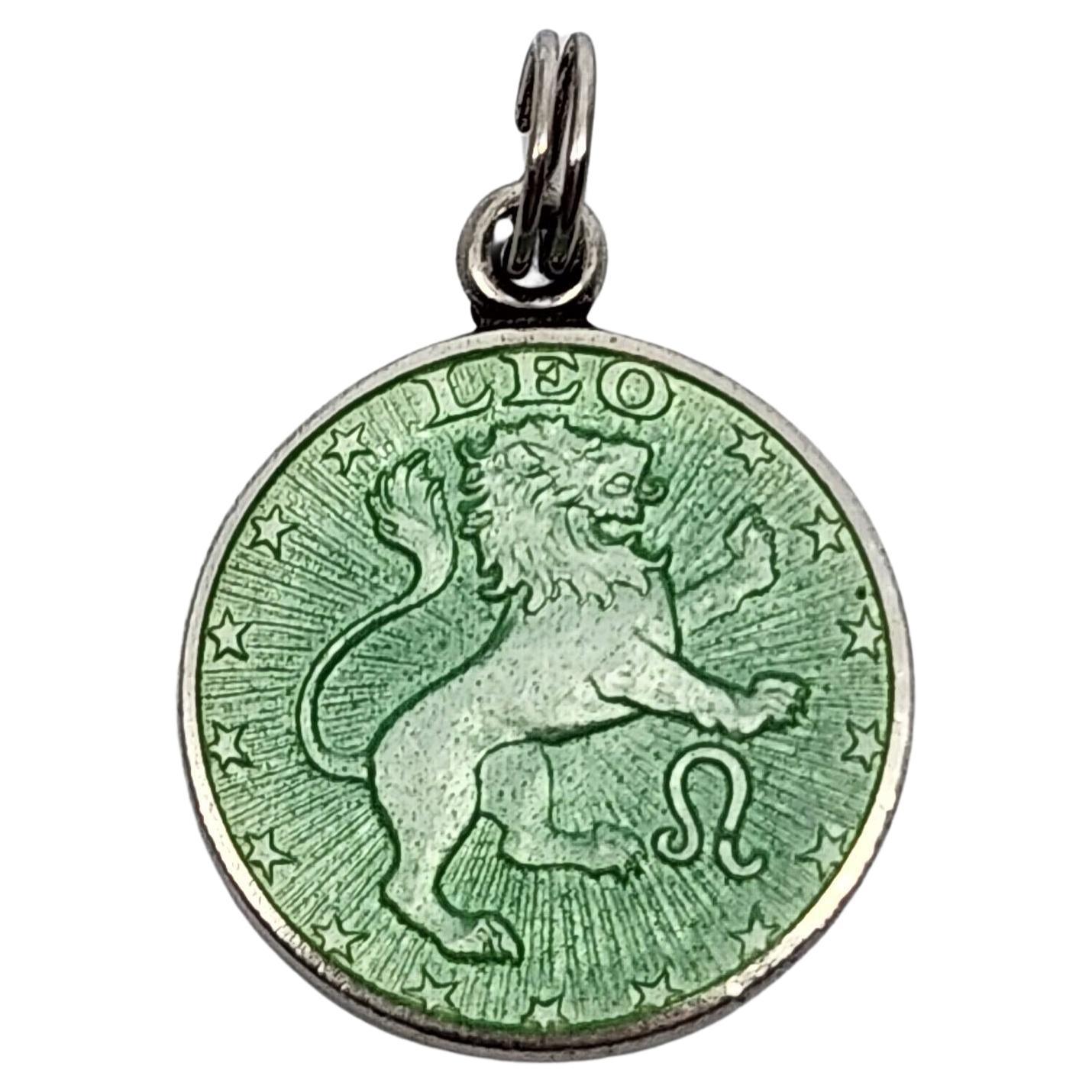 Charles Thomae Sterling SIlver Grün Emaille Zodiac Löwe Charme #16143 im Angebot