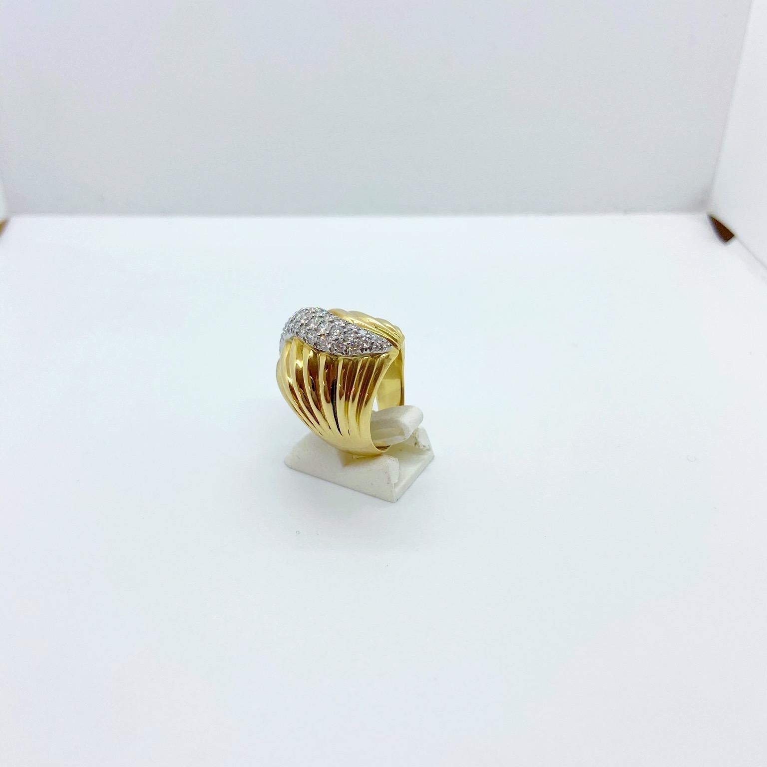 Women's or Men's Charles Turi 18 Karat Yellow Gold 1.45 Carat Diamond Swirl Ring For Sale
