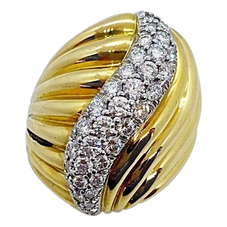 Charles Turi 18 Karat Yellow Gold 1.45 Carat Diamond Swirl Ring For Sale