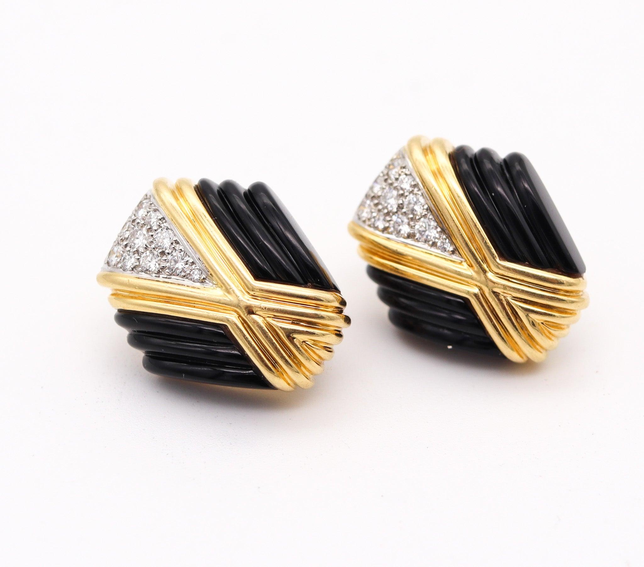 CHARLES TURI Paar Clips Ohrringe 18Kt Gold mit 1,30 Ctw in Diamanten & Onyx (Brillantschliff) im Angebot