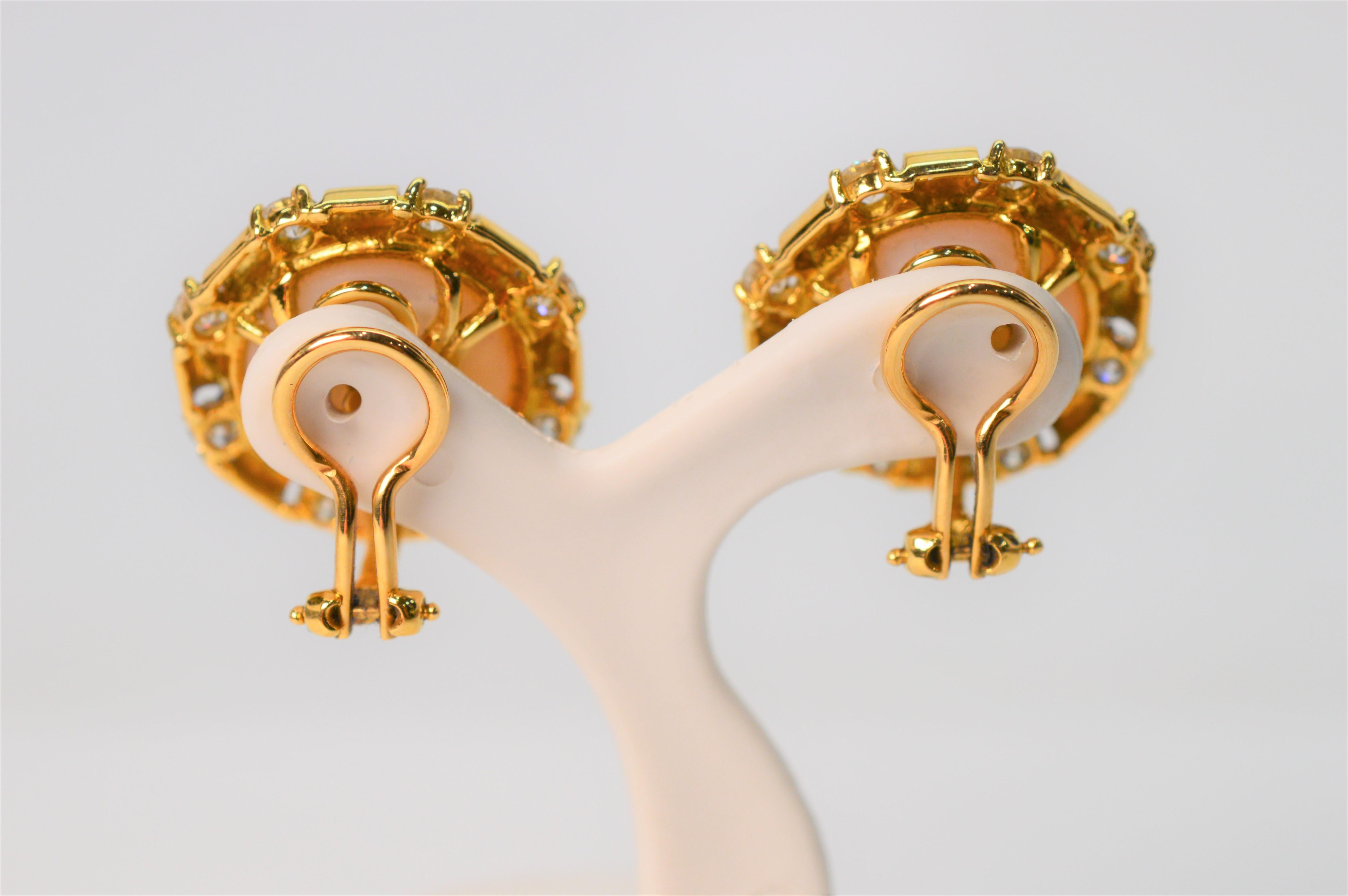 Charles Turi Mabe Pearl w Diamond 18 Karat Yellow Gold Earrings In Excellent Condition In Mount Kisco, NY