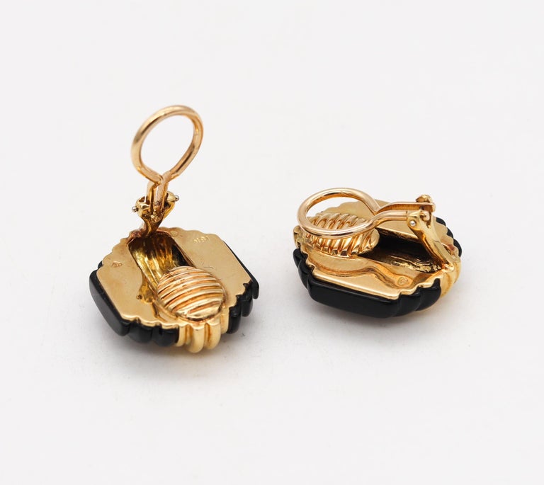 Art Deco Charles Turi Stepped Skyscraper Clip Earrings 18Kt Yellow Gold With Carved Onyx For Sale