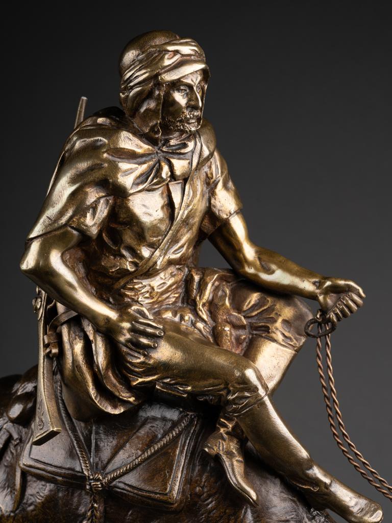 Charles Valton : « guerrier arabe chevauchant un dromedary », sculpture en bronze, XIXe siècle  Bon état à SAINT-OUEN-SUR-SEINE, FR