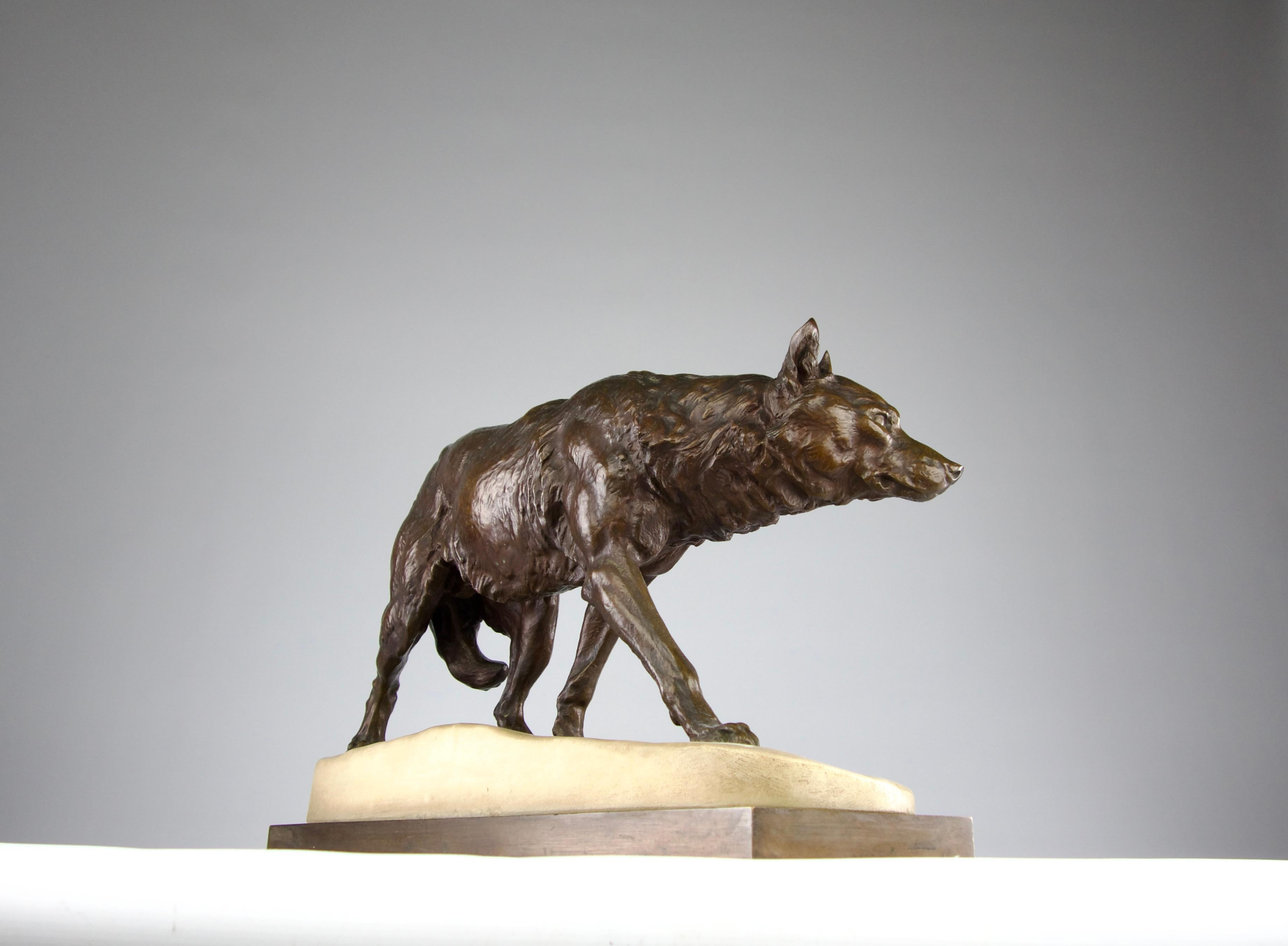 Charles Valton, The Tracking Wolf, Romantic Period Sculpture 19th Century France In Good Condition For Sale In PARIS, FR