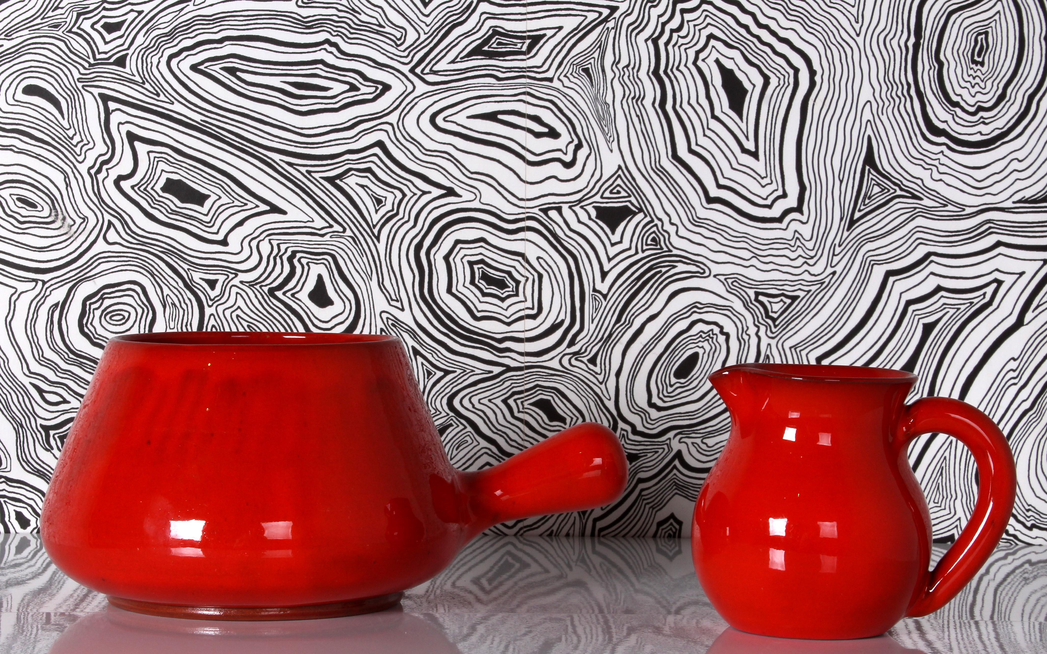 Charles Voltz Vallauris Pottery SET: Brocca e casseruola con tipica smaltatura rossa a bassa cottura in vendita 6