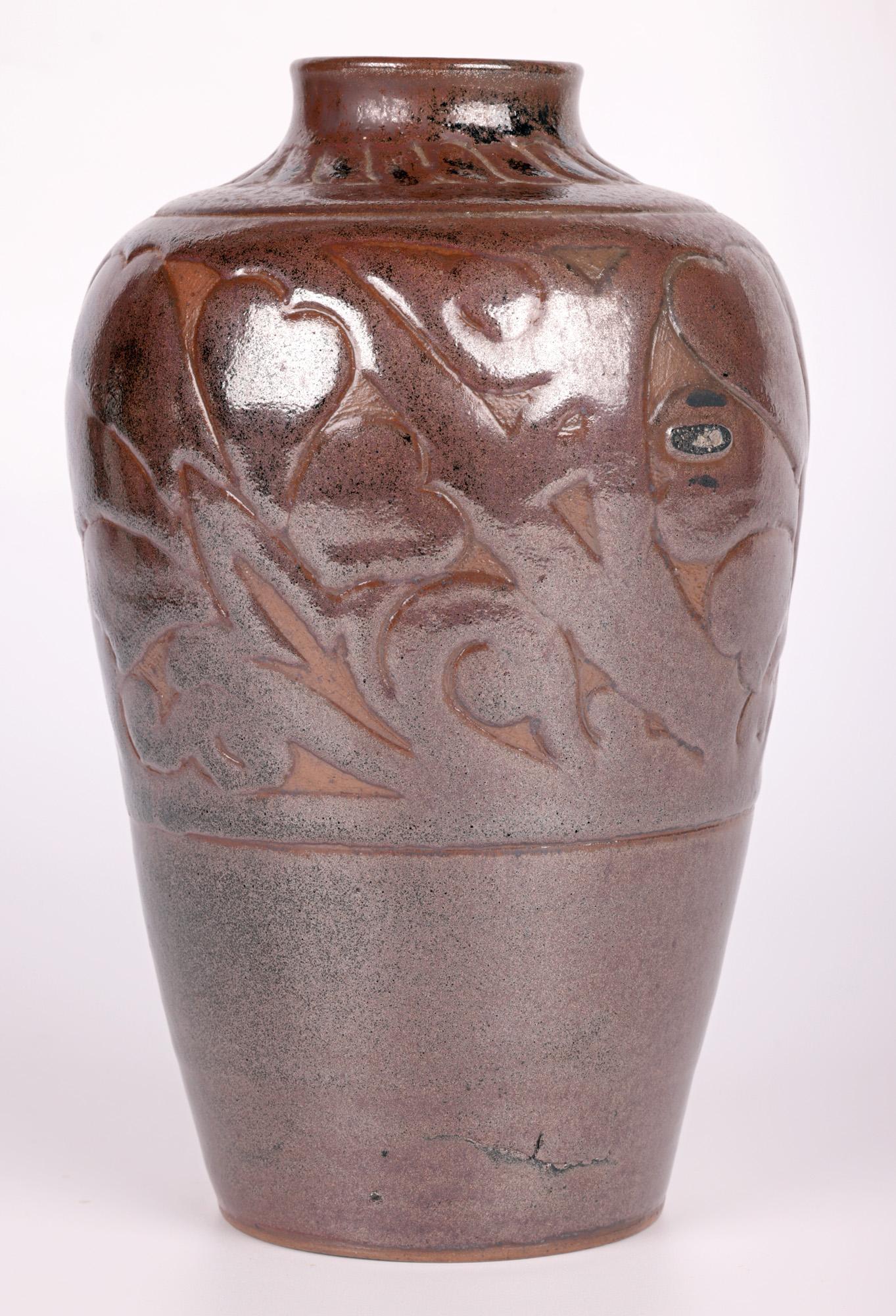 Charles Vyse Studio Pottery, Vase mit Blattmuster, 1928 im Angebot 3