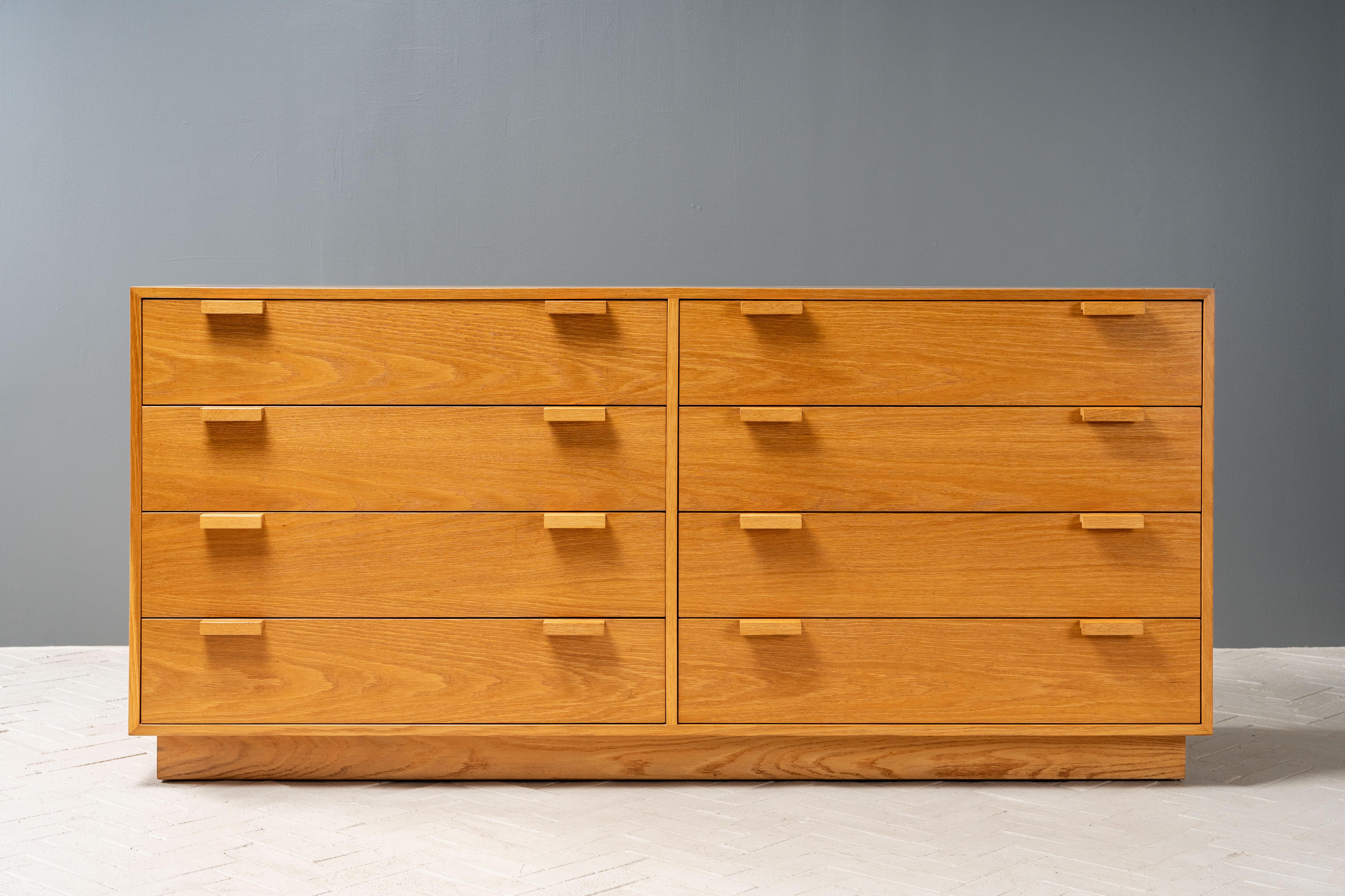 Charles Webb Sixties Series Oak Bureau (amerikanisch) im Angebot