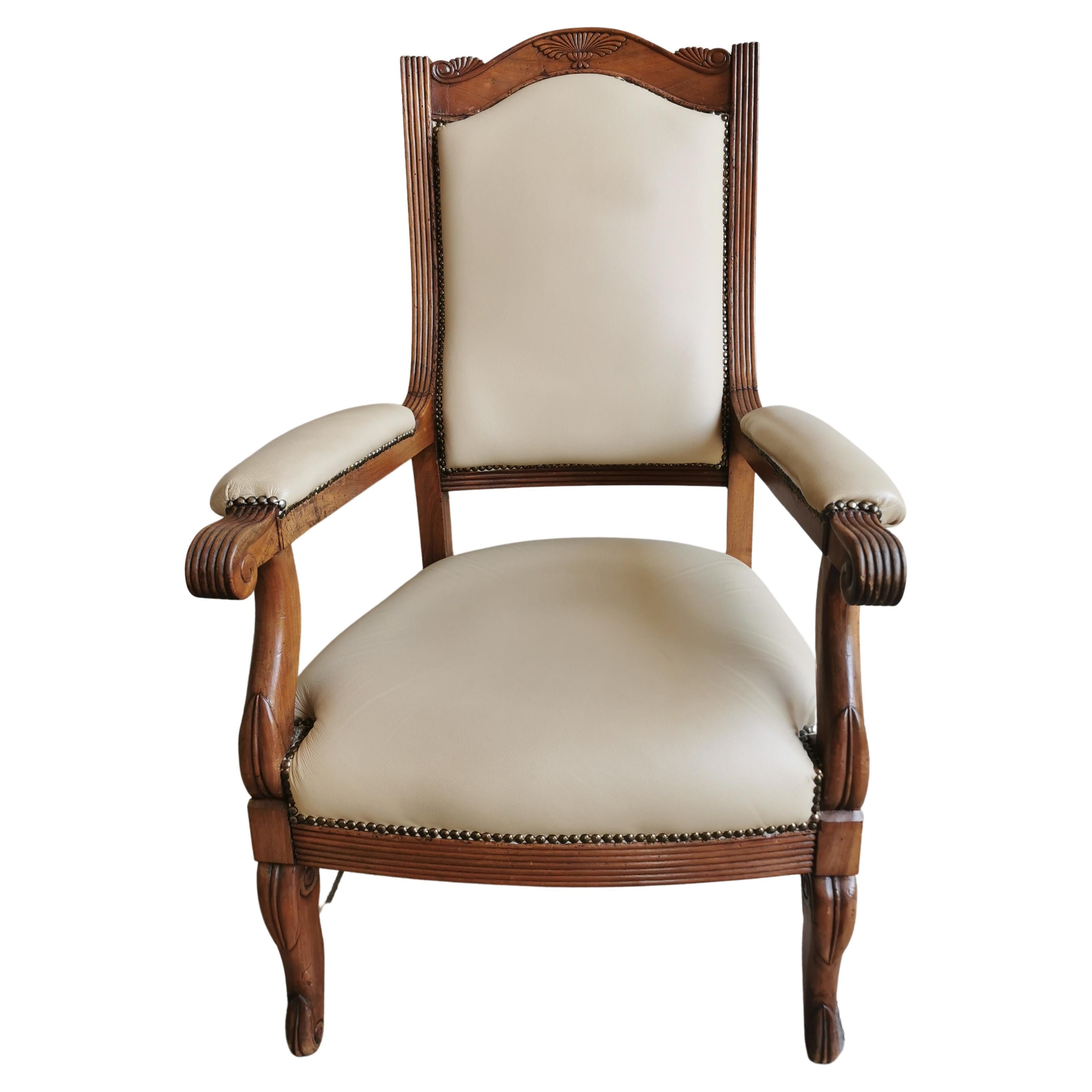 Charles X Armchair in walnut and leather early 19th century For Sale at