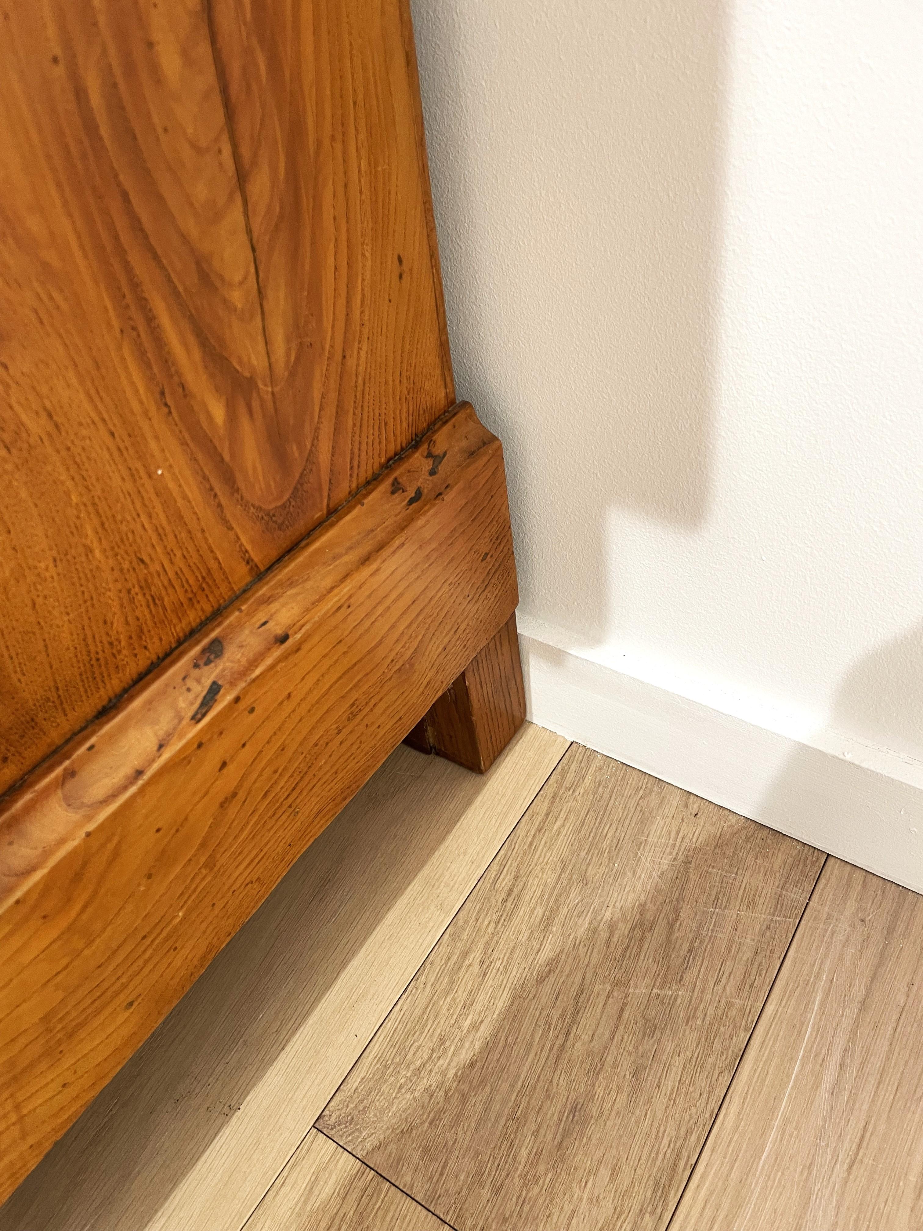 Charles X chest of drawers  In elm burl For Sale 2