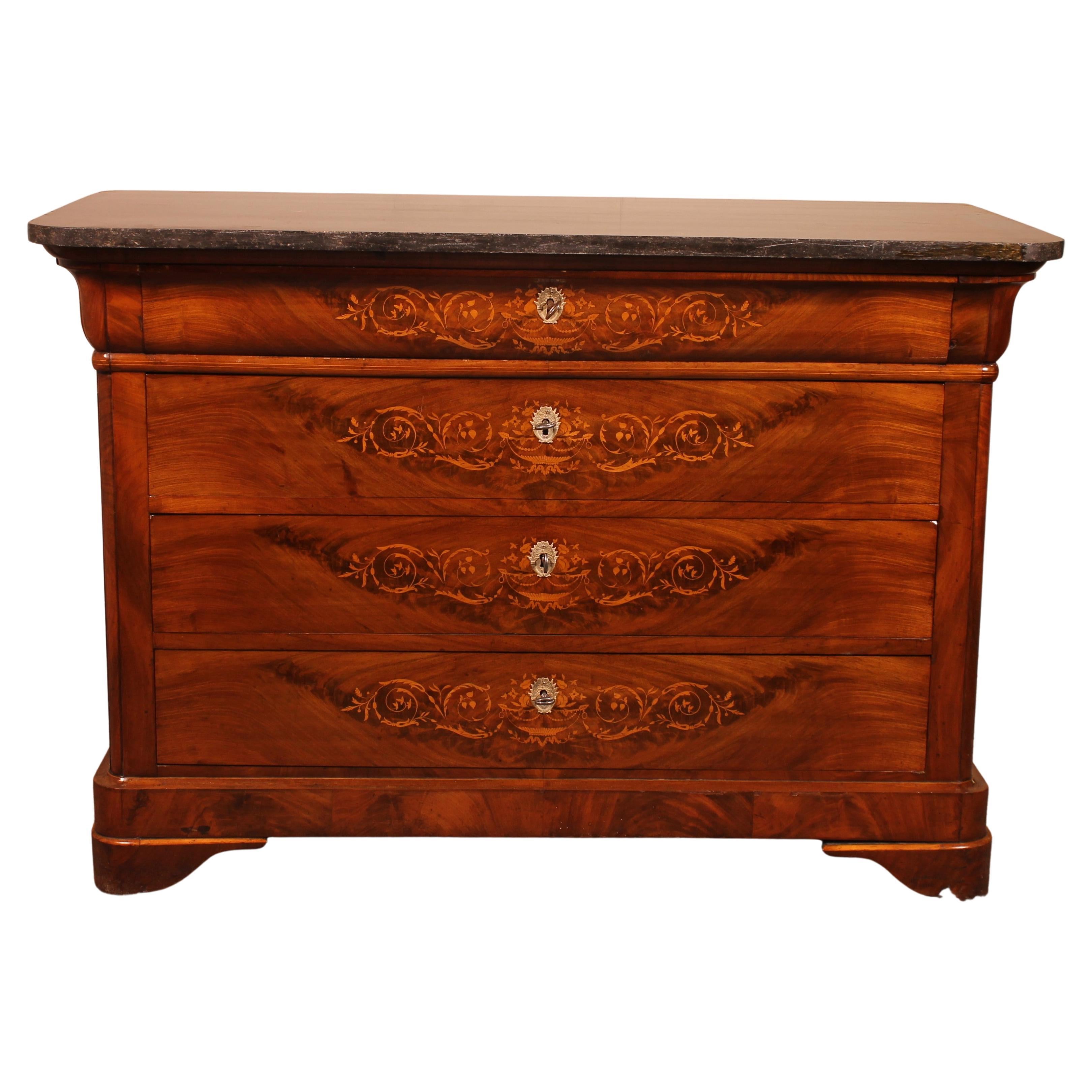 Foliate Carved Mahogany Wood Bowed Chest of Drawers at 1stDibs ...