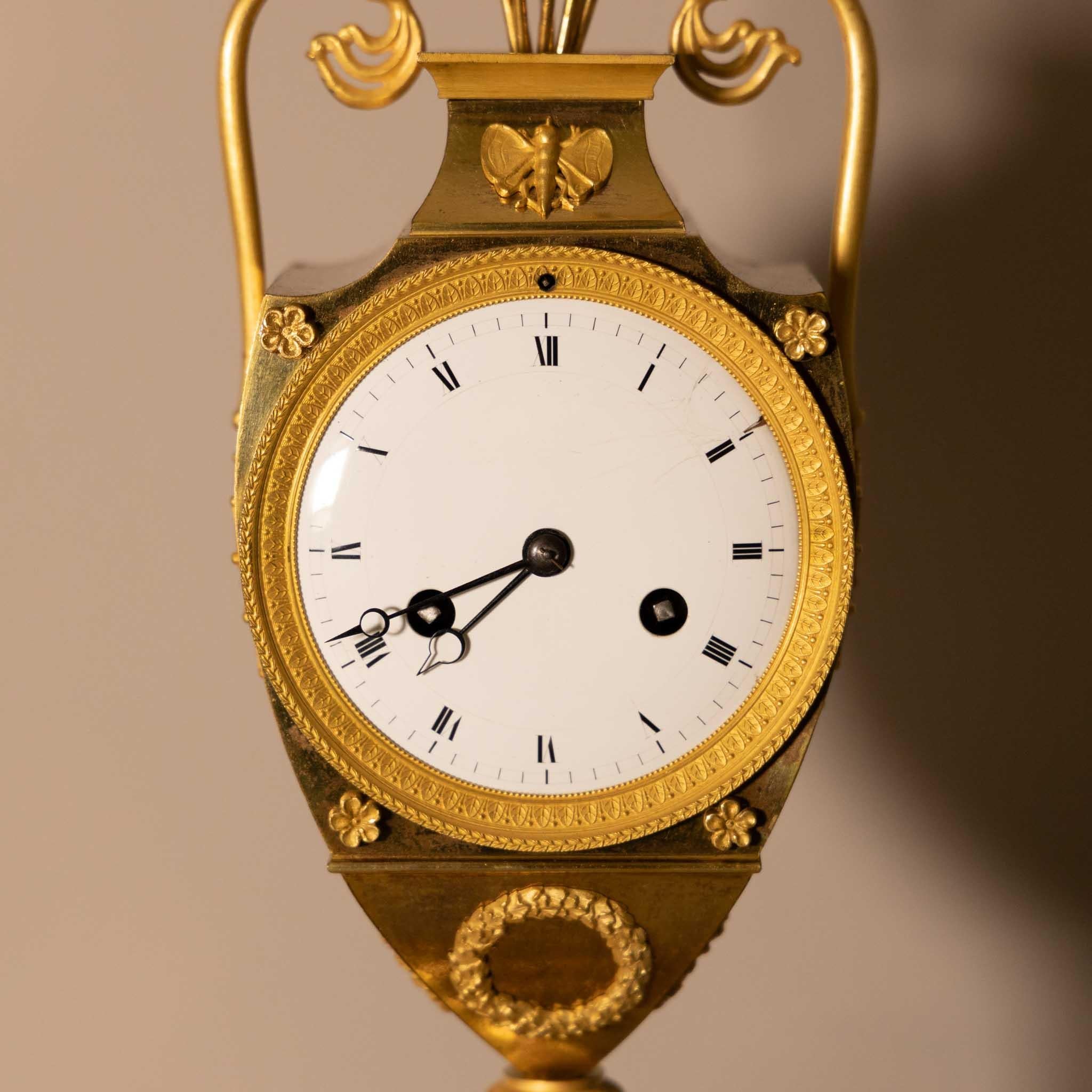 Charles X Fire-Gilt Mantle Clock, France, 1830s In Good Condition For Sale In Greding, DE