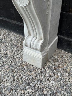 Chimenea Charles X de mármol de Carrara, siglo XIX