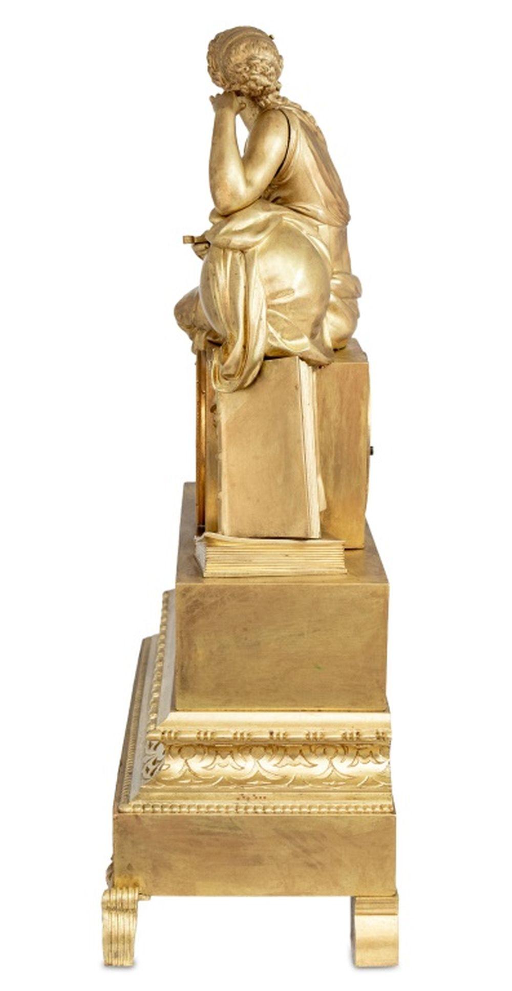 Horloge figurative en bronze doré Charles X Bon état - En vente à Astoria, NY