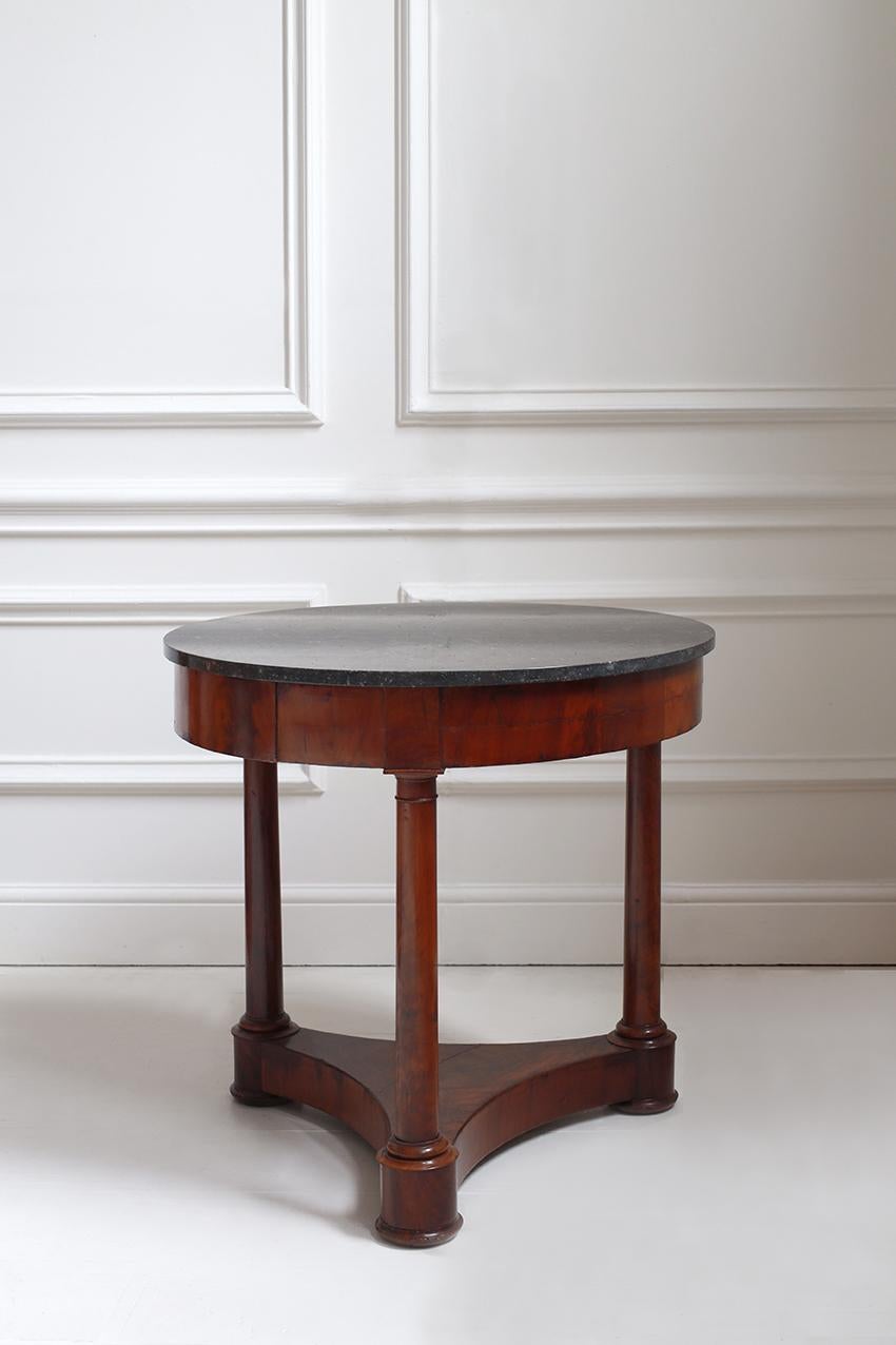 Charles X Marmorplatte Guéridon im Zustand „Gut“ im Angebot in London, GB