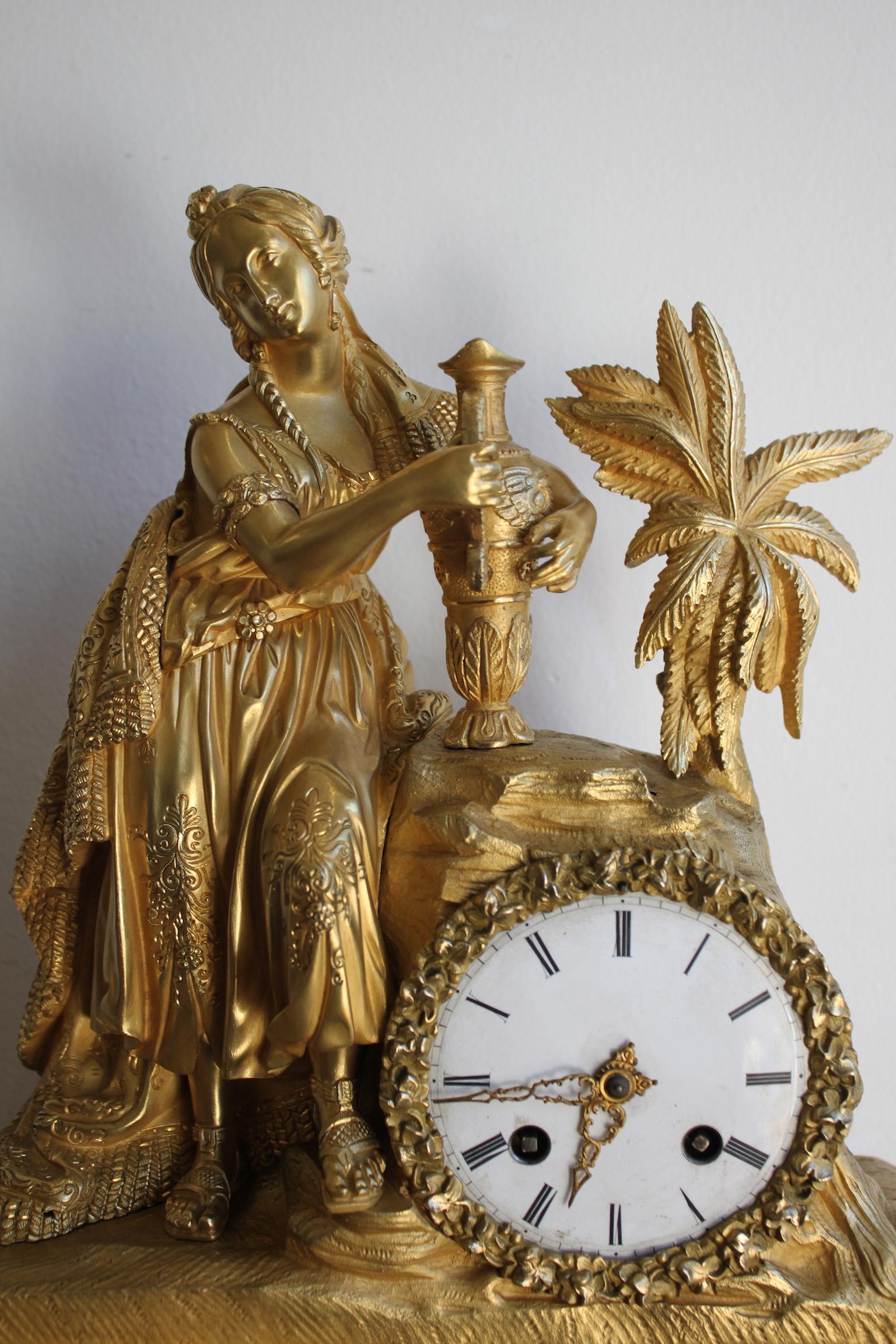 Charles X Oriental Clock Woman with Jug In Good Condition In Marseille, FR