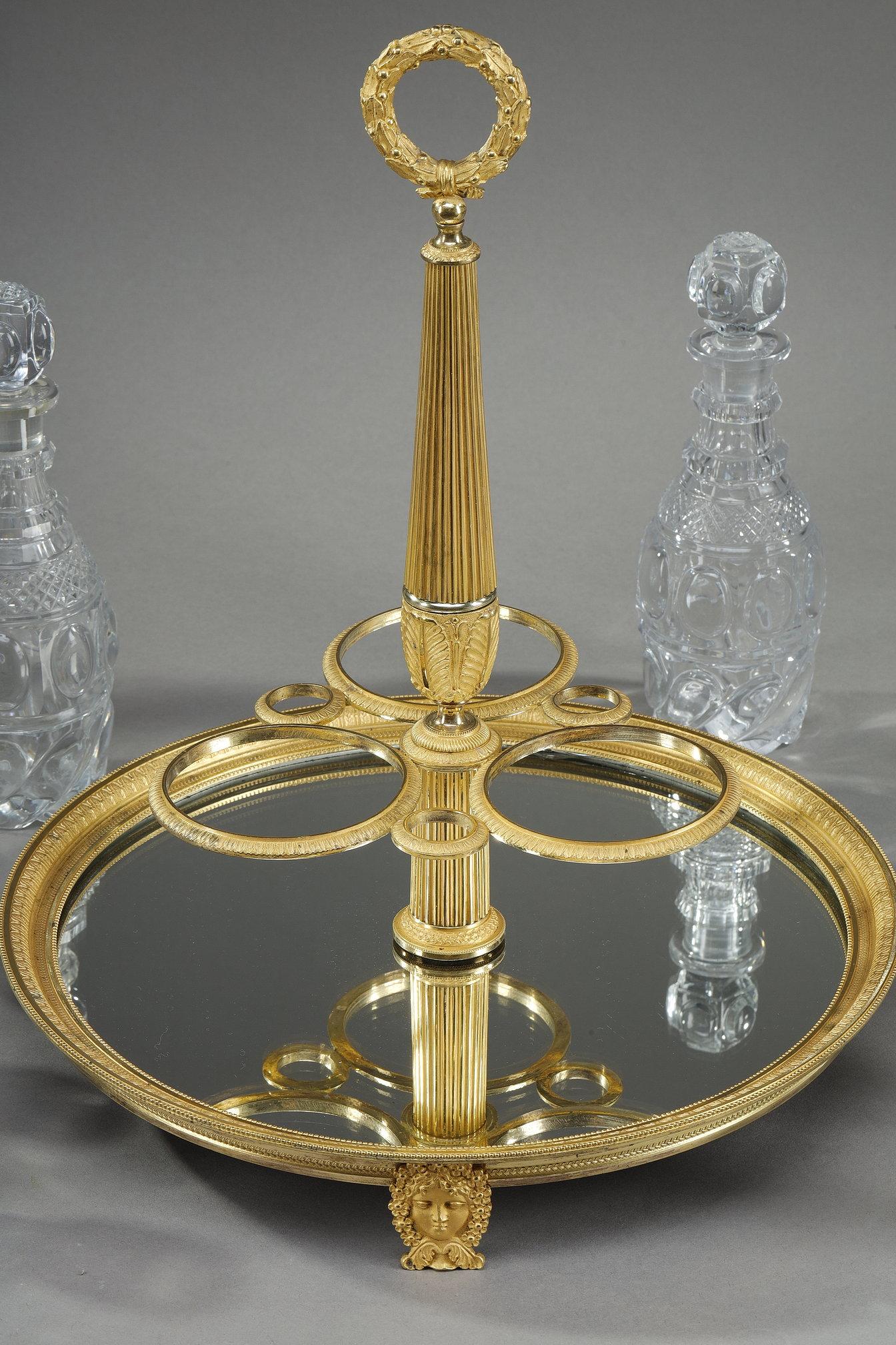 Service à liqueur d'époque Charles X en bronze doré et cristal taillé Bon état - En vente à Paris, FR
