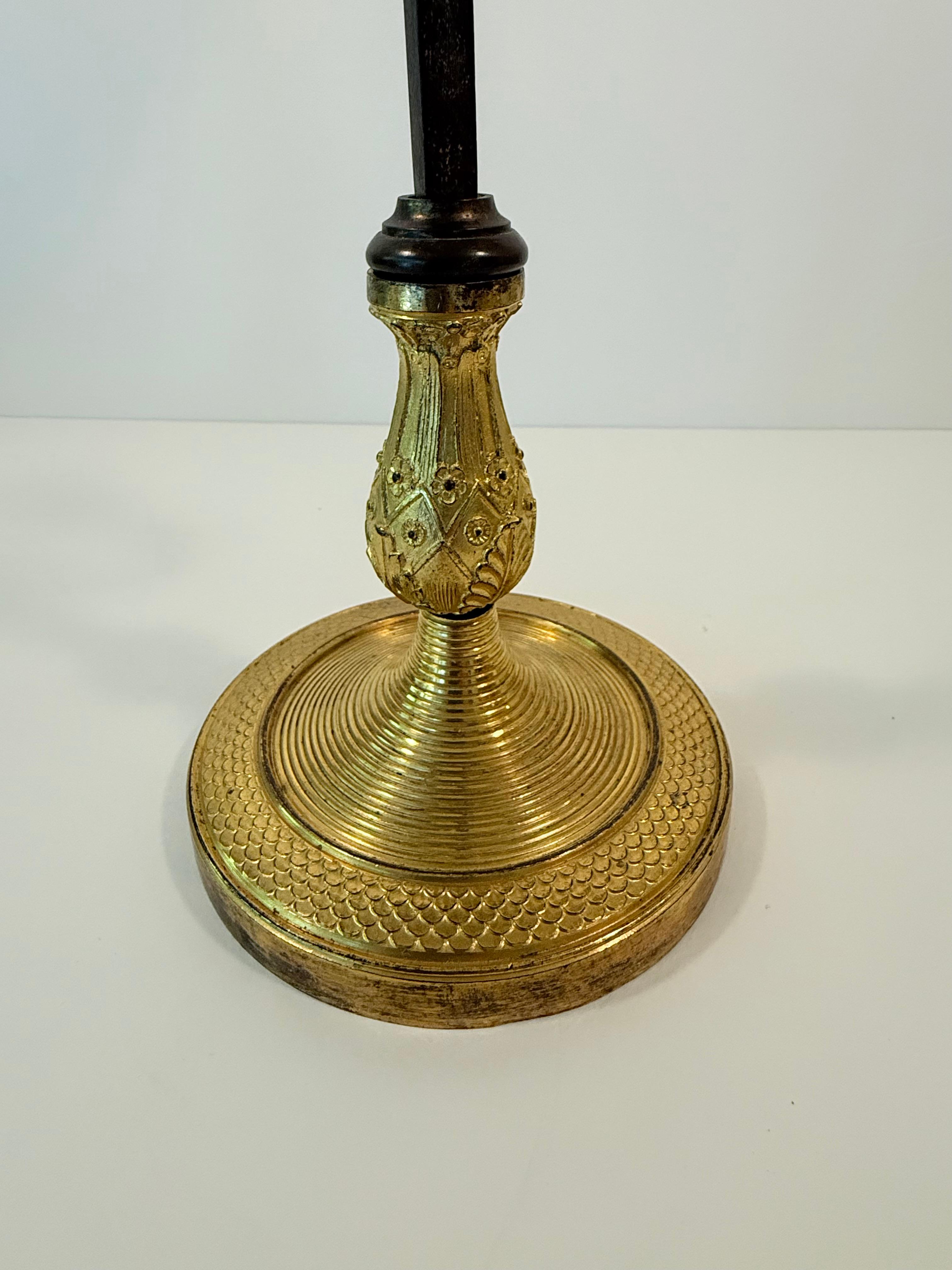 Metallo Charles X period Ormolu bouillotte lamp, 19th century in vendita