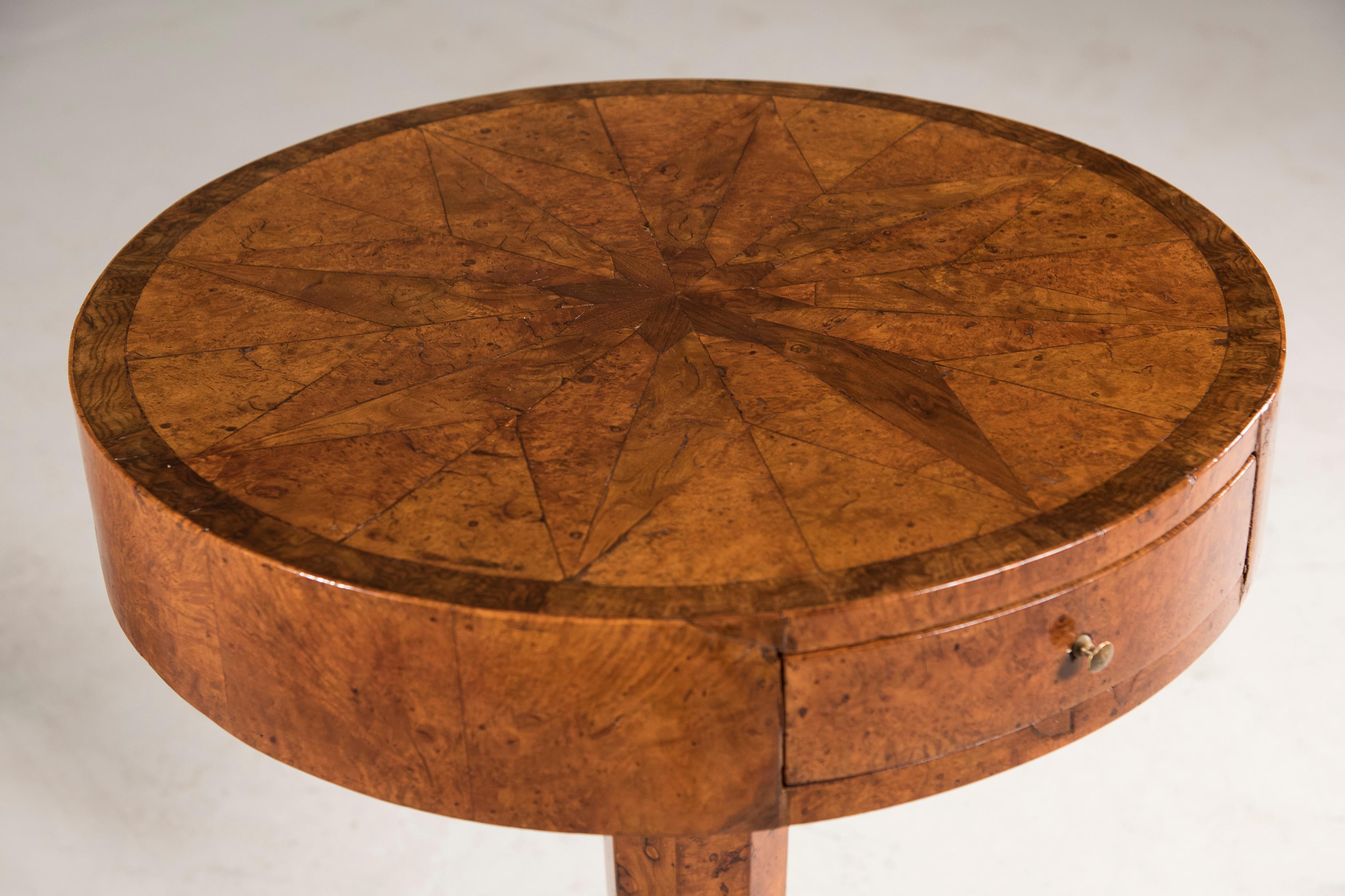 19th Century Charles X Rounded Wooden Small Elm Veneer Table For Sale