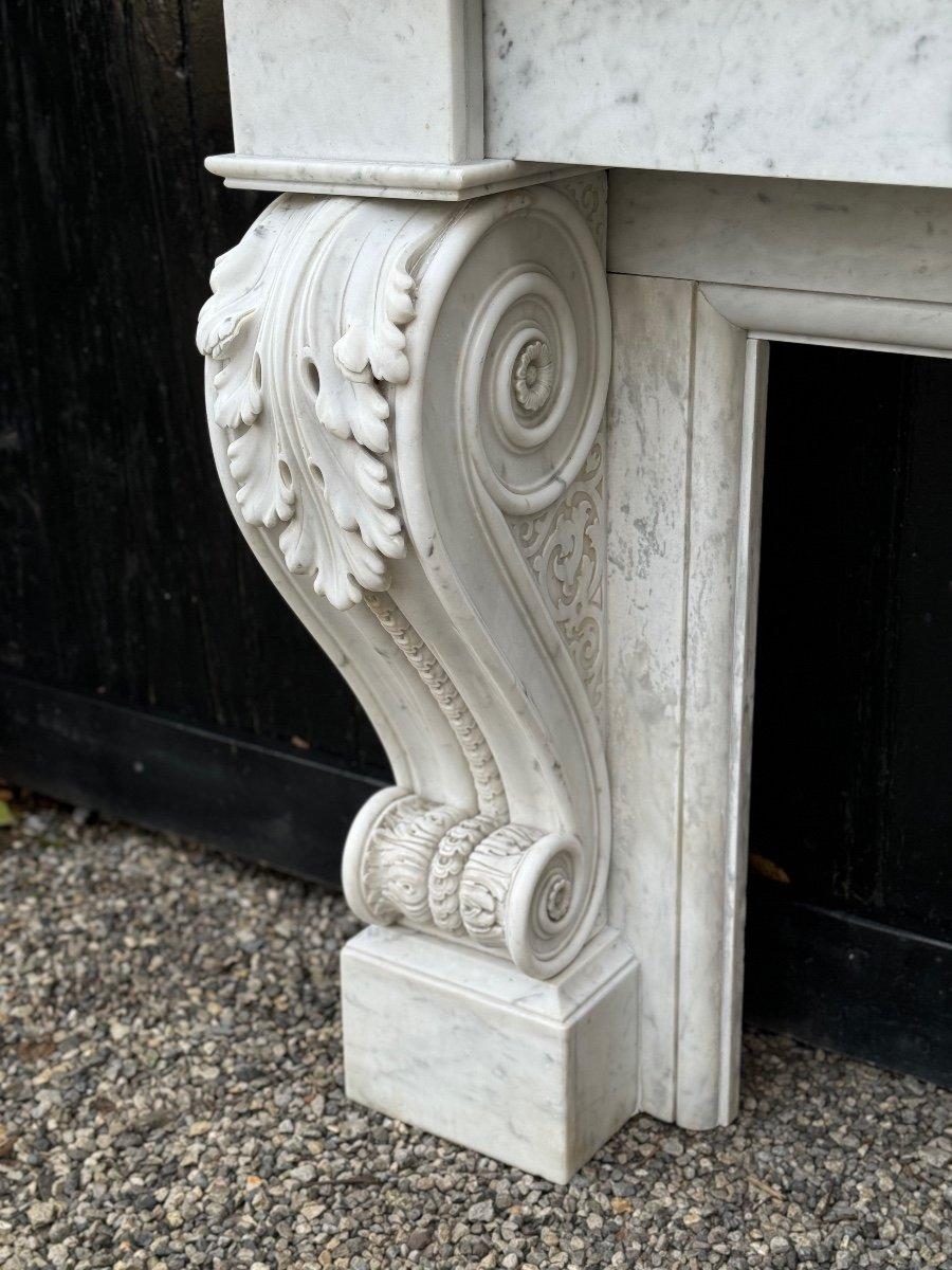 Charles X Style Carrara Marble Mantel, circa 1880 In Good Condition For Sale In Honnelles, WHT