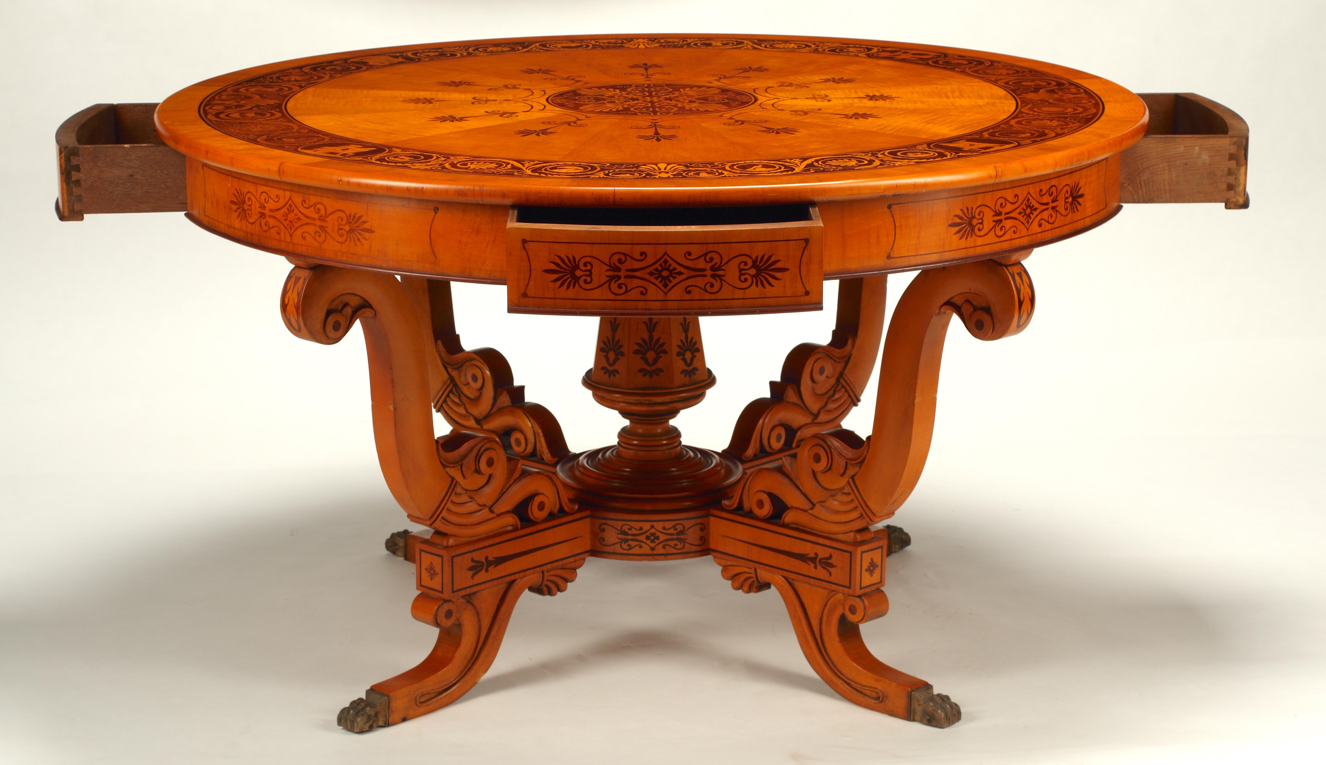 Table centrale de style Charles X, 19e siècle français en vente 1