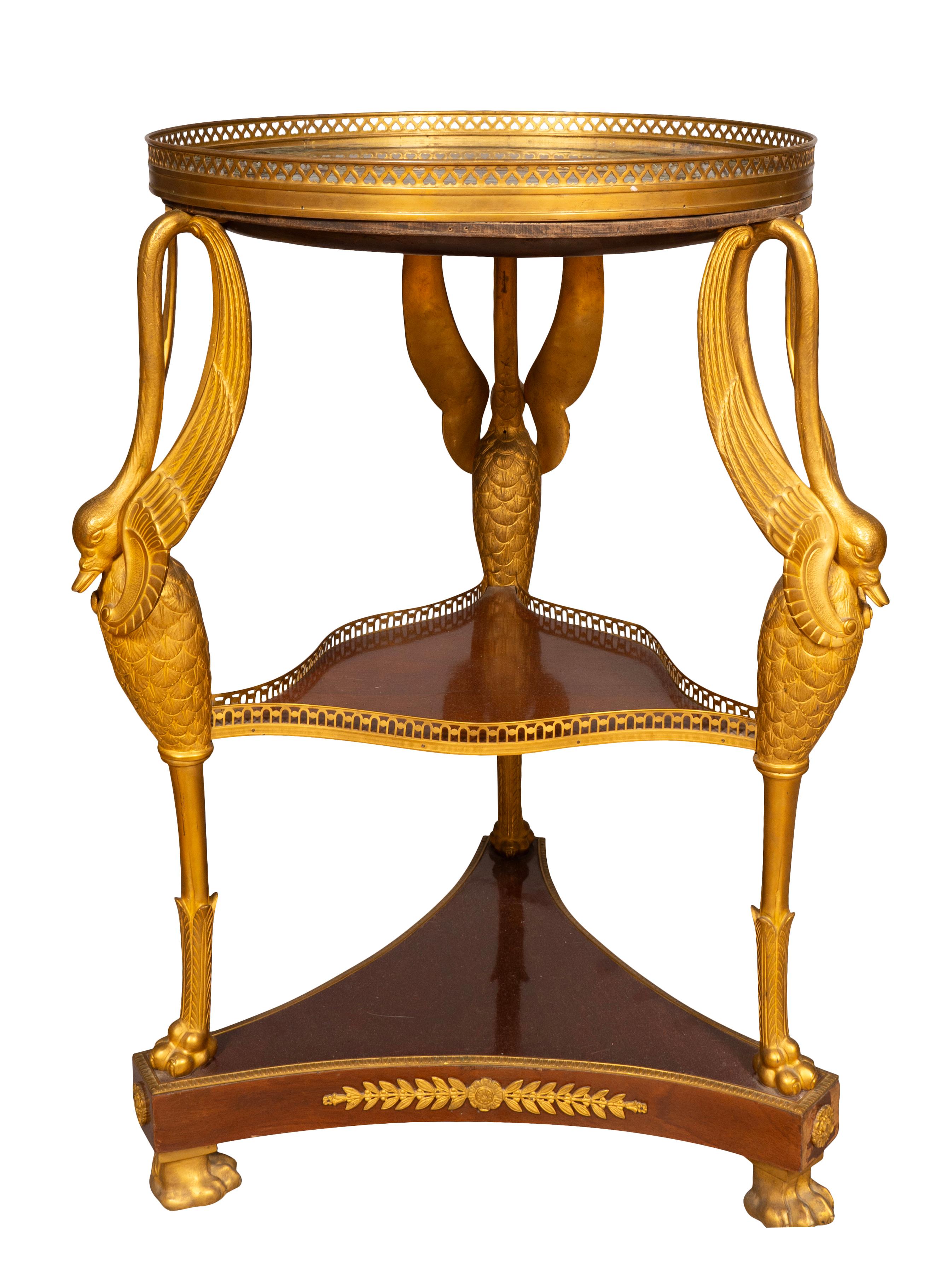Francese Gueridon in bronzo dorato e mogano in stile Charles X in vendita