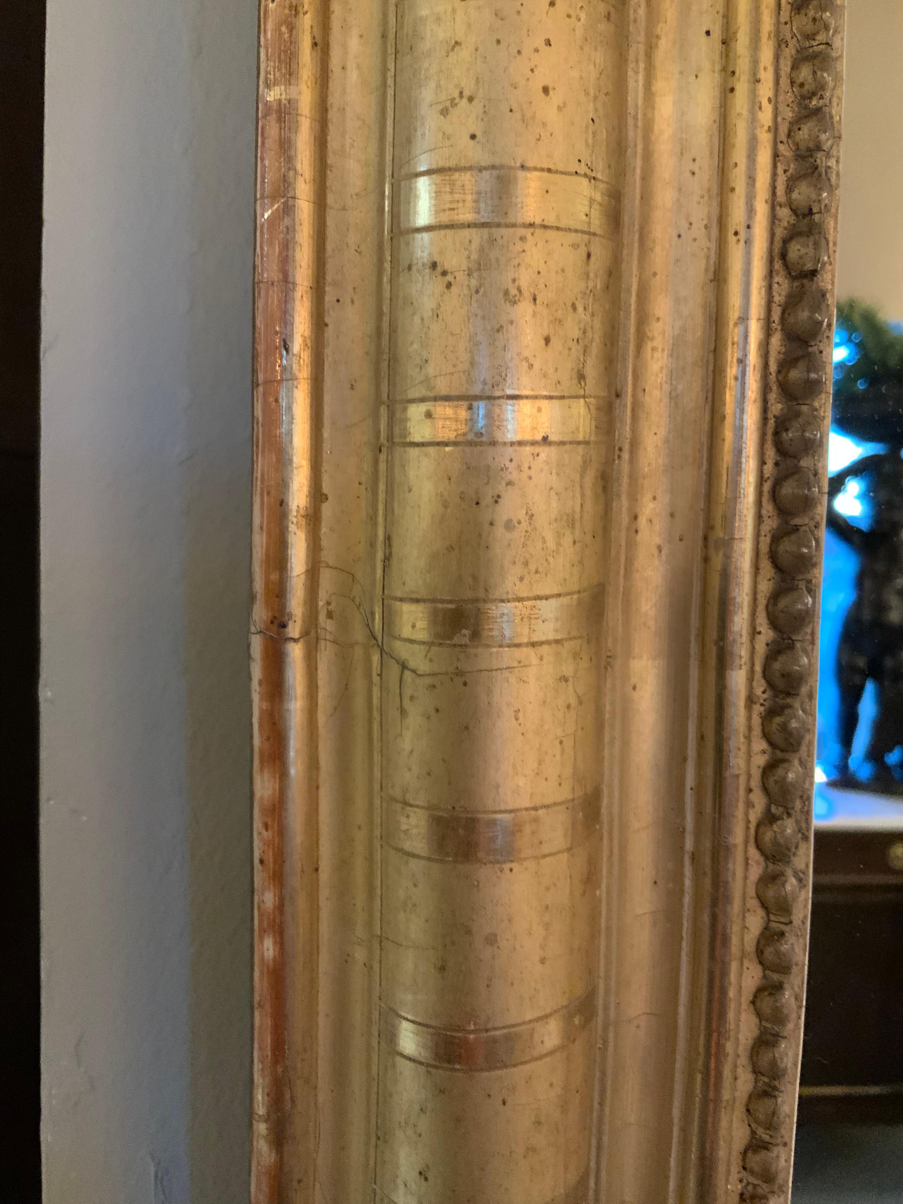 Specchio antico in legno dorato in stile Charles X in vendita 4