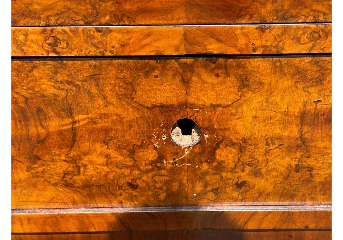 Cassettiera in mogano in stile Charles X con piano in pietra per il restauro in vendita 4