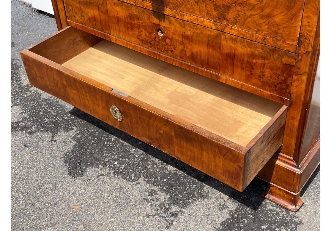 Cassettiera in mogano in stile Charles X con piano in pietra per il restauro in vendita 9