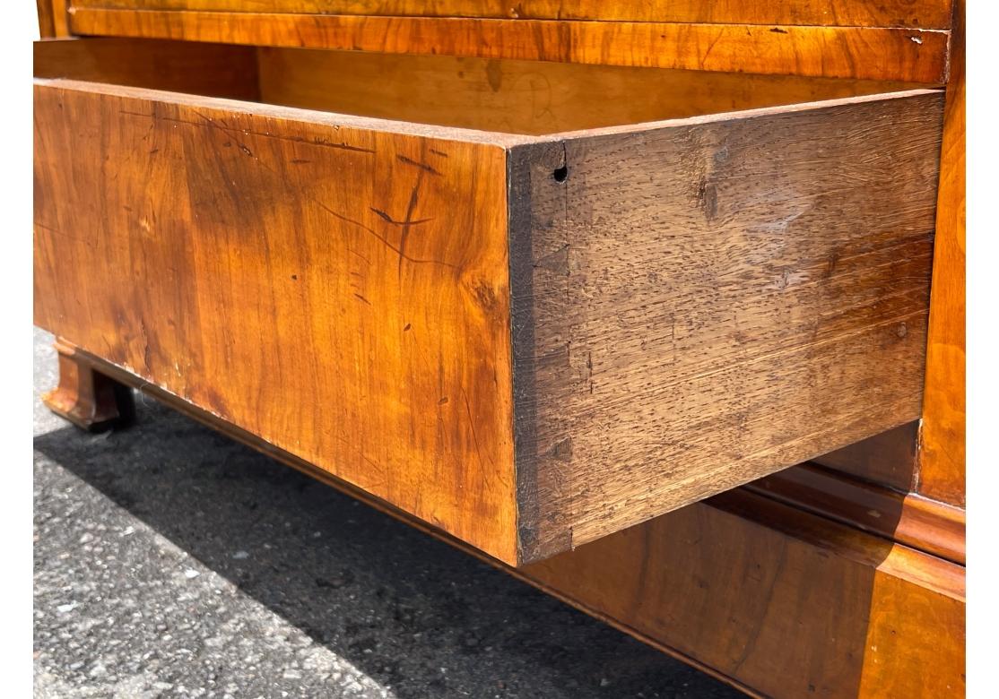 Cassettiera in mogano in stile Charles X con piano in pietra per il restauro in vendita 10