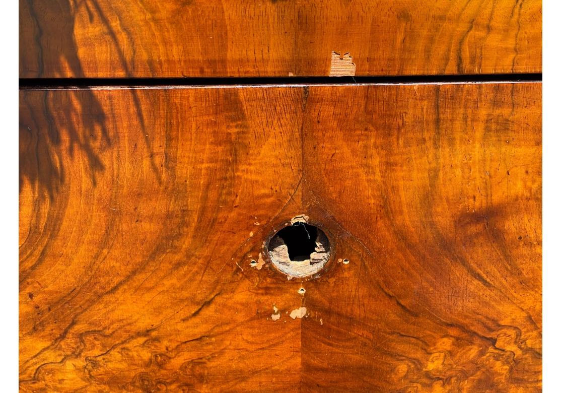 Cassettiera in mogano in stile Charles X con piano in pietra per il restauro in vendita 3