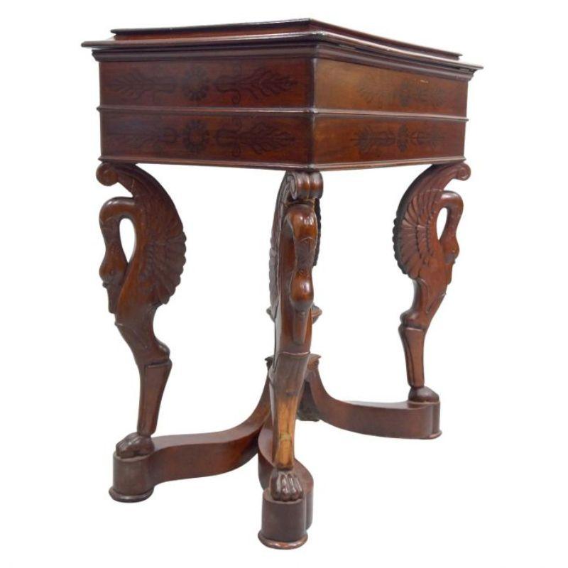 Charles X Style Writing Dressing Table with Swans In Fair Condition For Sale In Marseille, FR