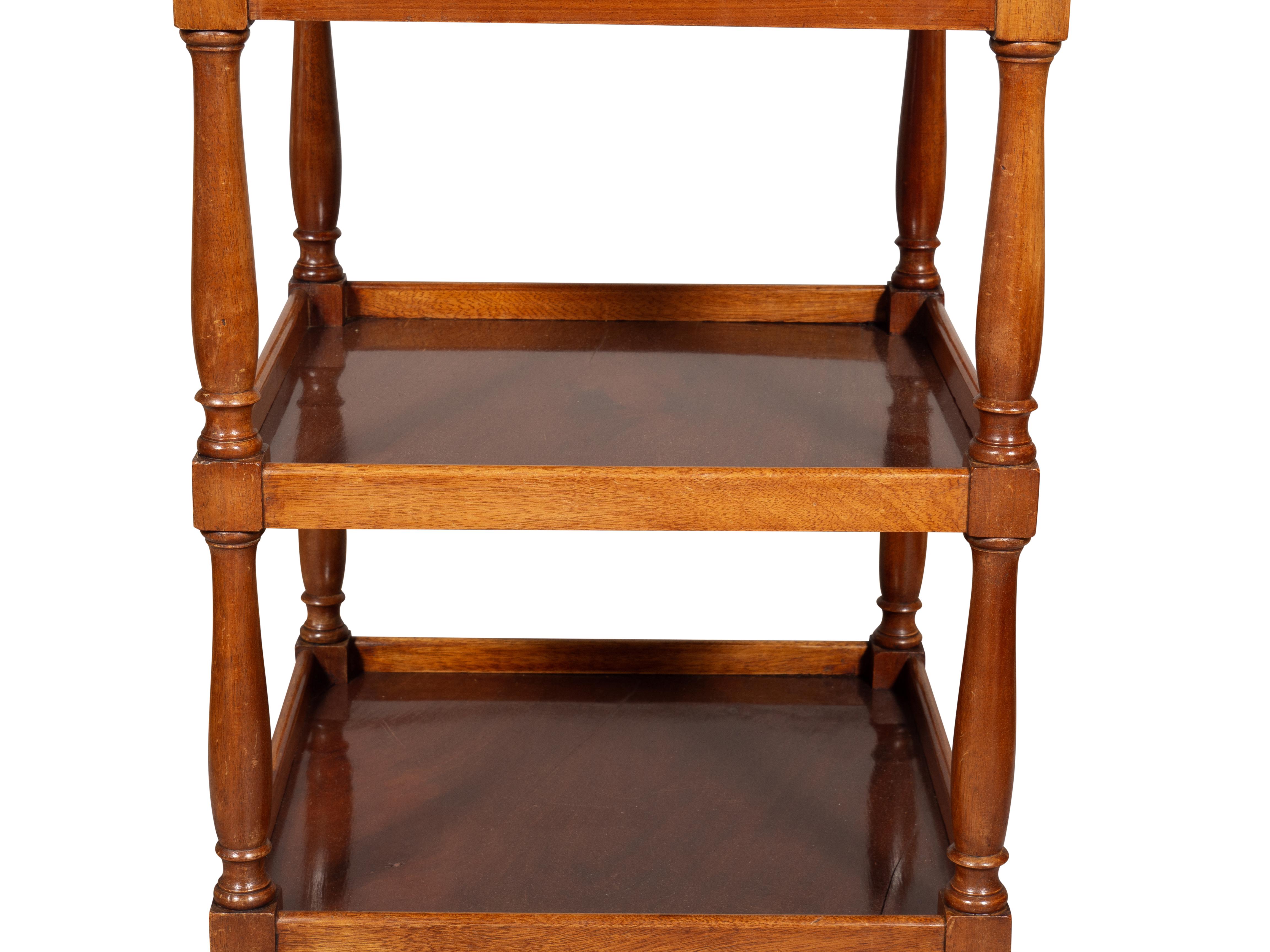 Mesa de bebidas Charles X de nogal en venta 4