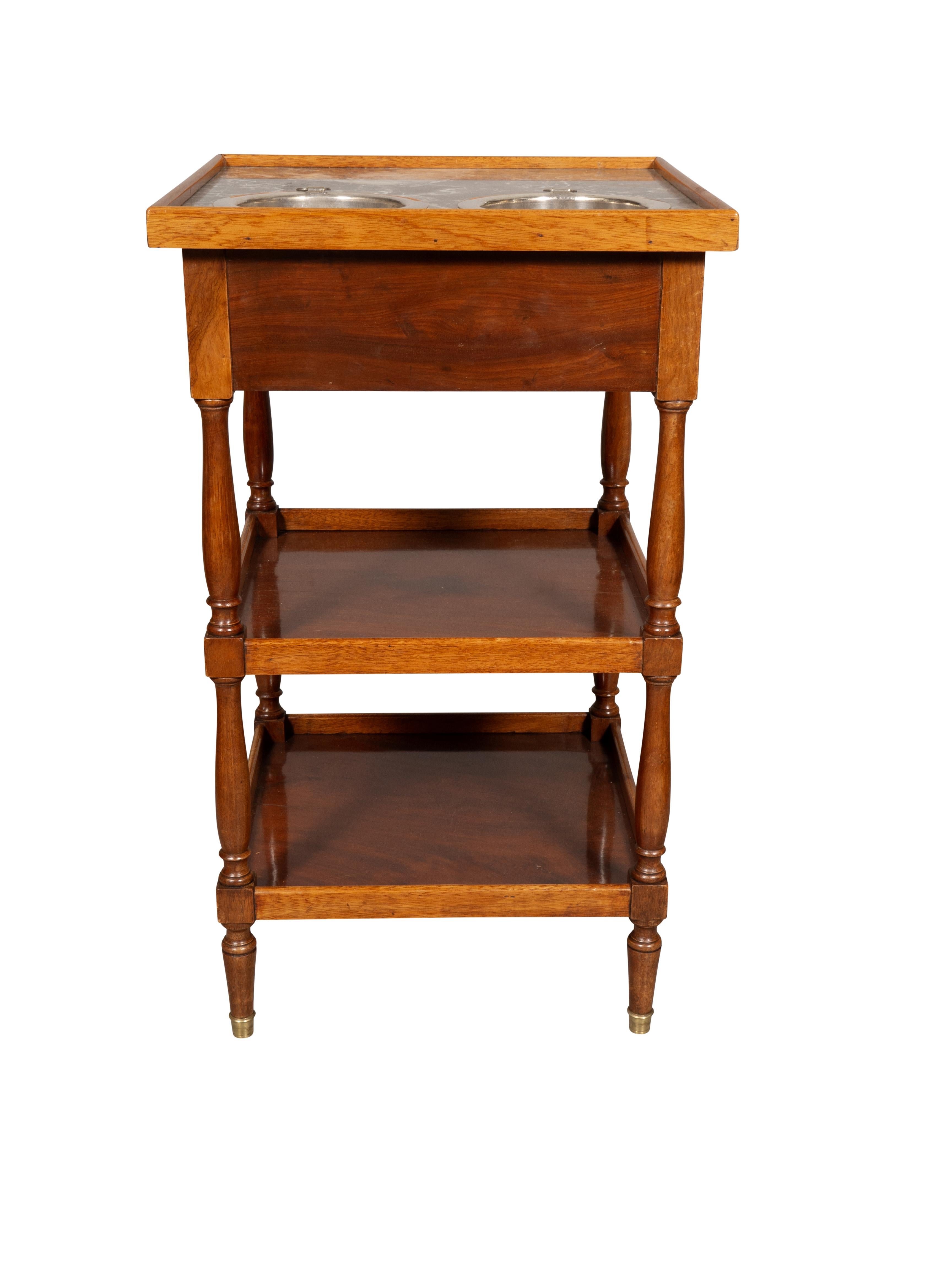 Mesa de bebidas Charles X de nogal en Bueno estado para la venta en Essex, MA