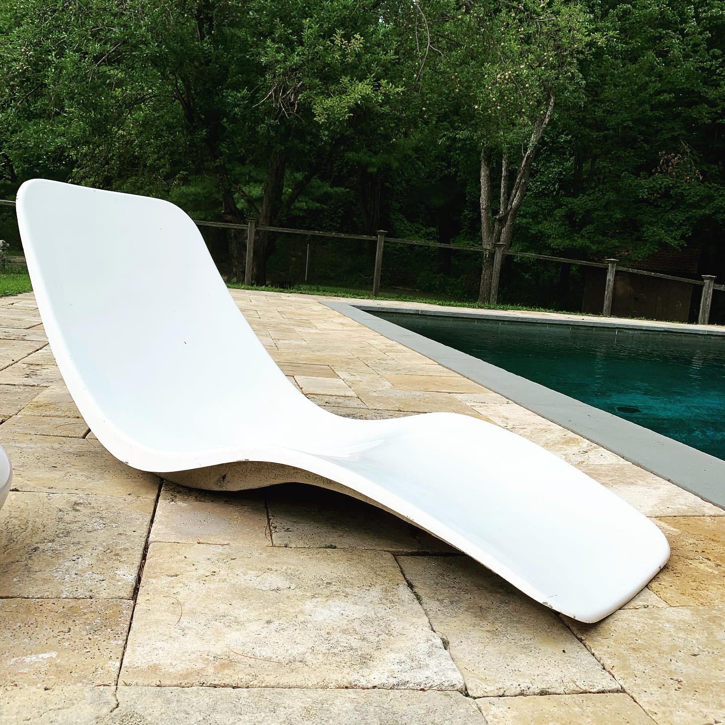 Charles Zublena designed, mod, fiberglass, poolside, chaise lounges manufactured by Les Plastiques de Bourgogne, France, 1960, marked underside “LP/Club 41 Salbris.” Depending on how you shift your weight, the lounges can be stationary or suspended