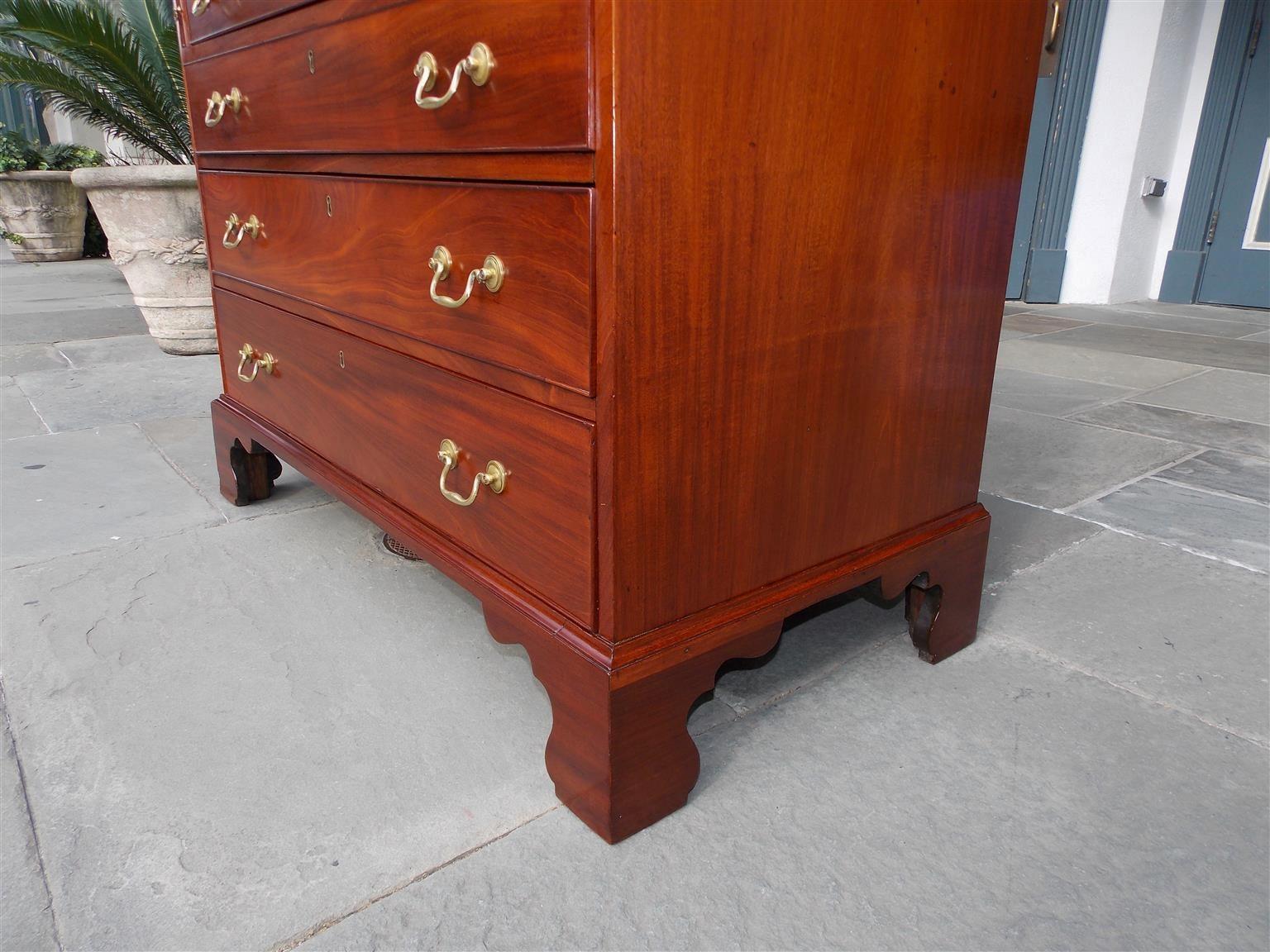 Charleston Chippendale-Schreibtisch aus Mahagoni mit schräger Platte und Inneneinrichtung:: um 1770 im Angebot 1