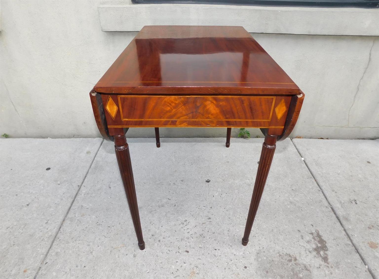 Table Pembroke en acajou Charleston à incrustation de diamants et à abattant, C.C. 1790 en vente 1