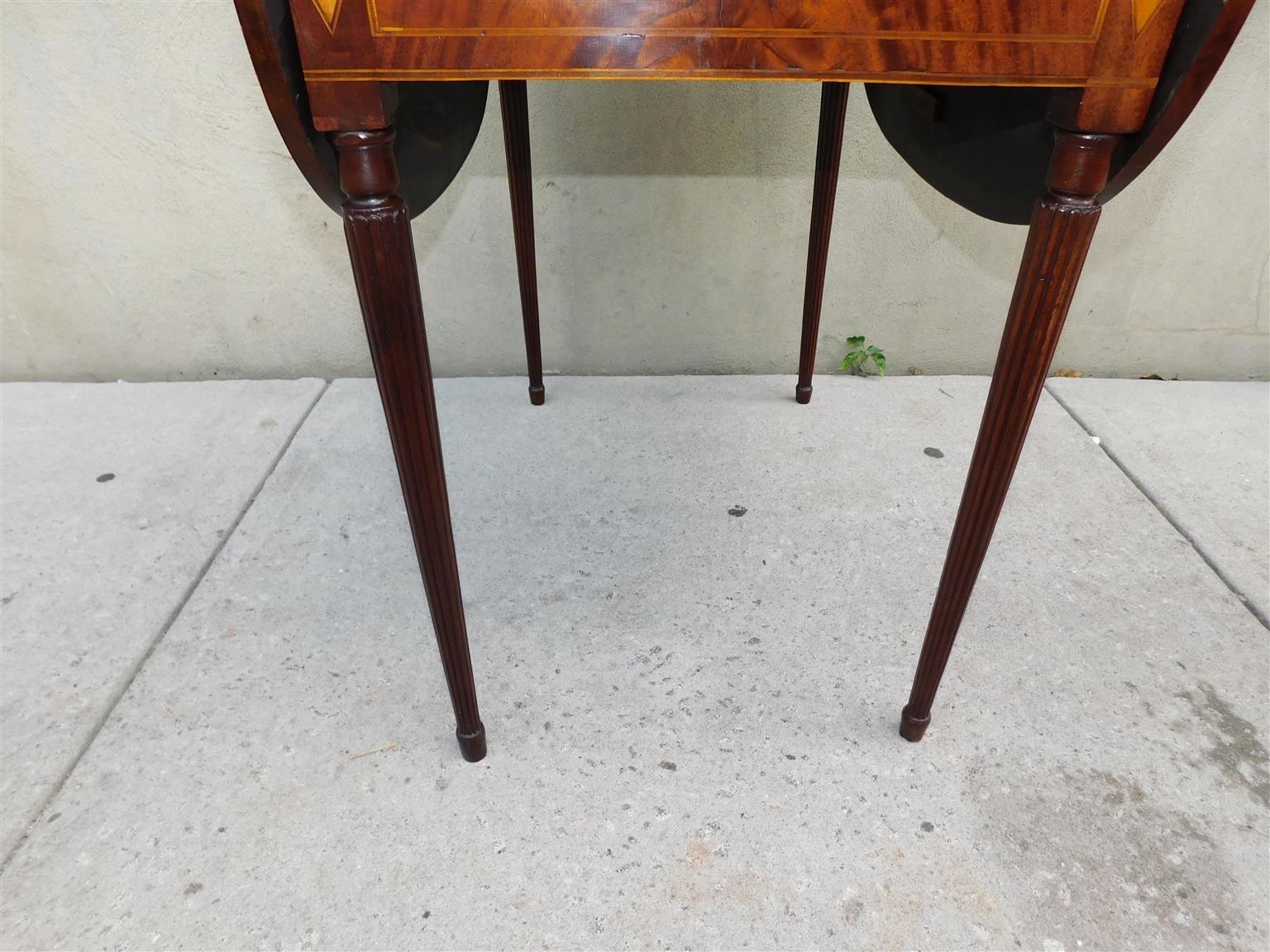 Table Pembroke en acajou Charleston à incrustation de diamants et à abattant, C.C. 1790 en vente 2