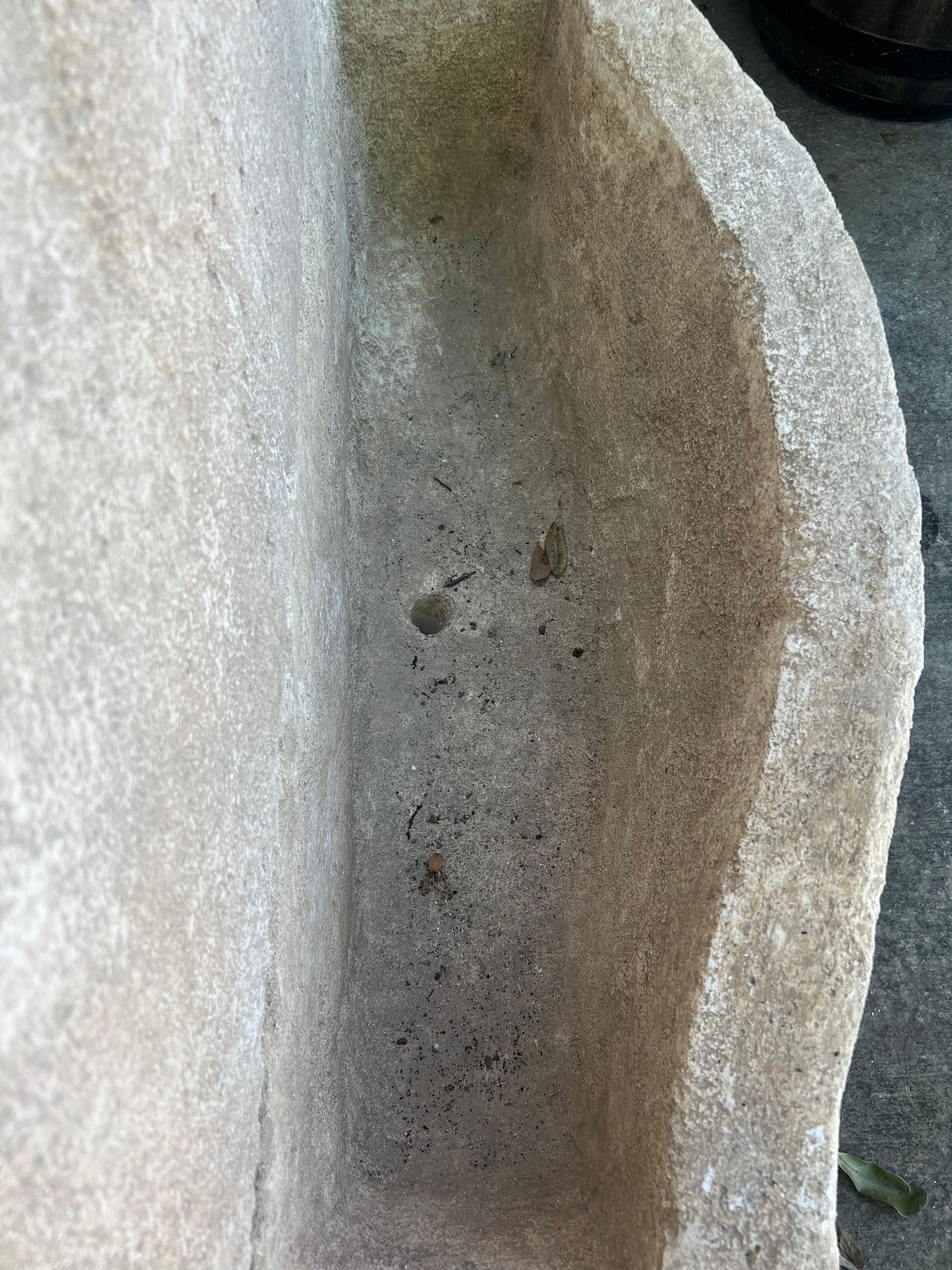 Charleval 2-Piece Limestone Wall Fountain from Provence, France In Good Condition For Sale In Dallas, TX
