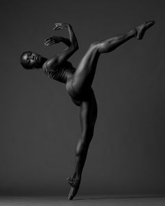 "Beguiled, Kiara No. 1" - ballet, noir et blanc, figuratif, ballerine