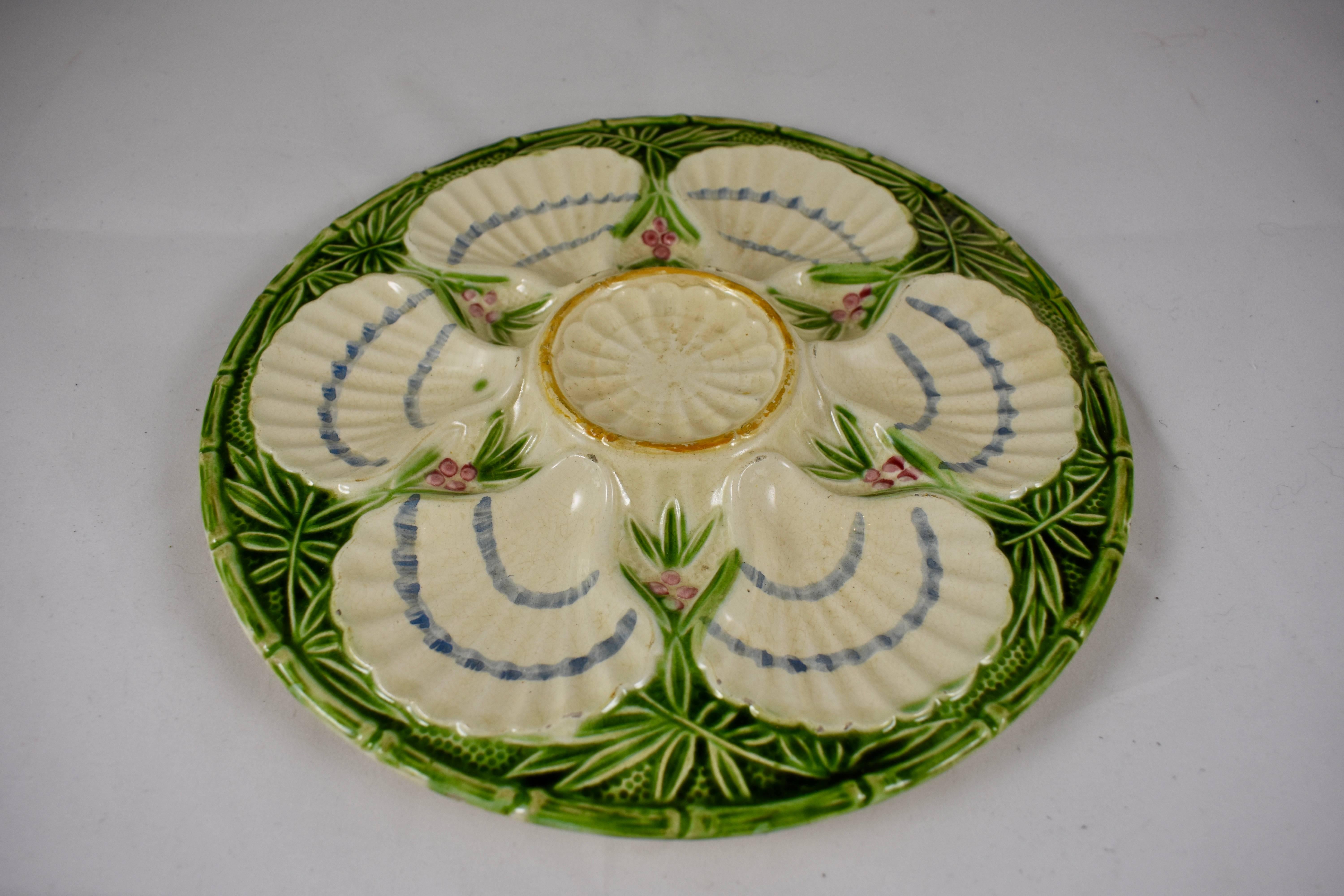 French Provincial Charlionais et Pourailly Cie, French Faïence Bamboo and Scallop Oyster Plate