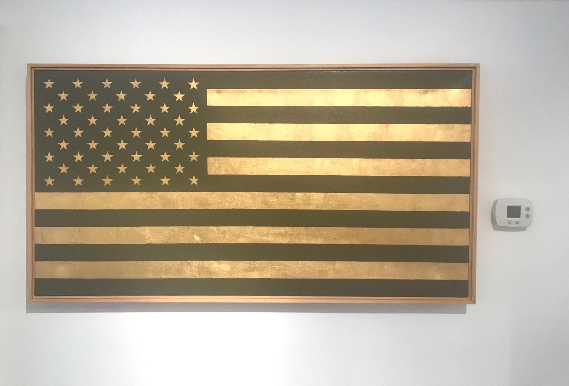 Le drapeau des États-Unis (live and gold)  Pop, Americana,  - Painting de Charlotte Andry Gibbs