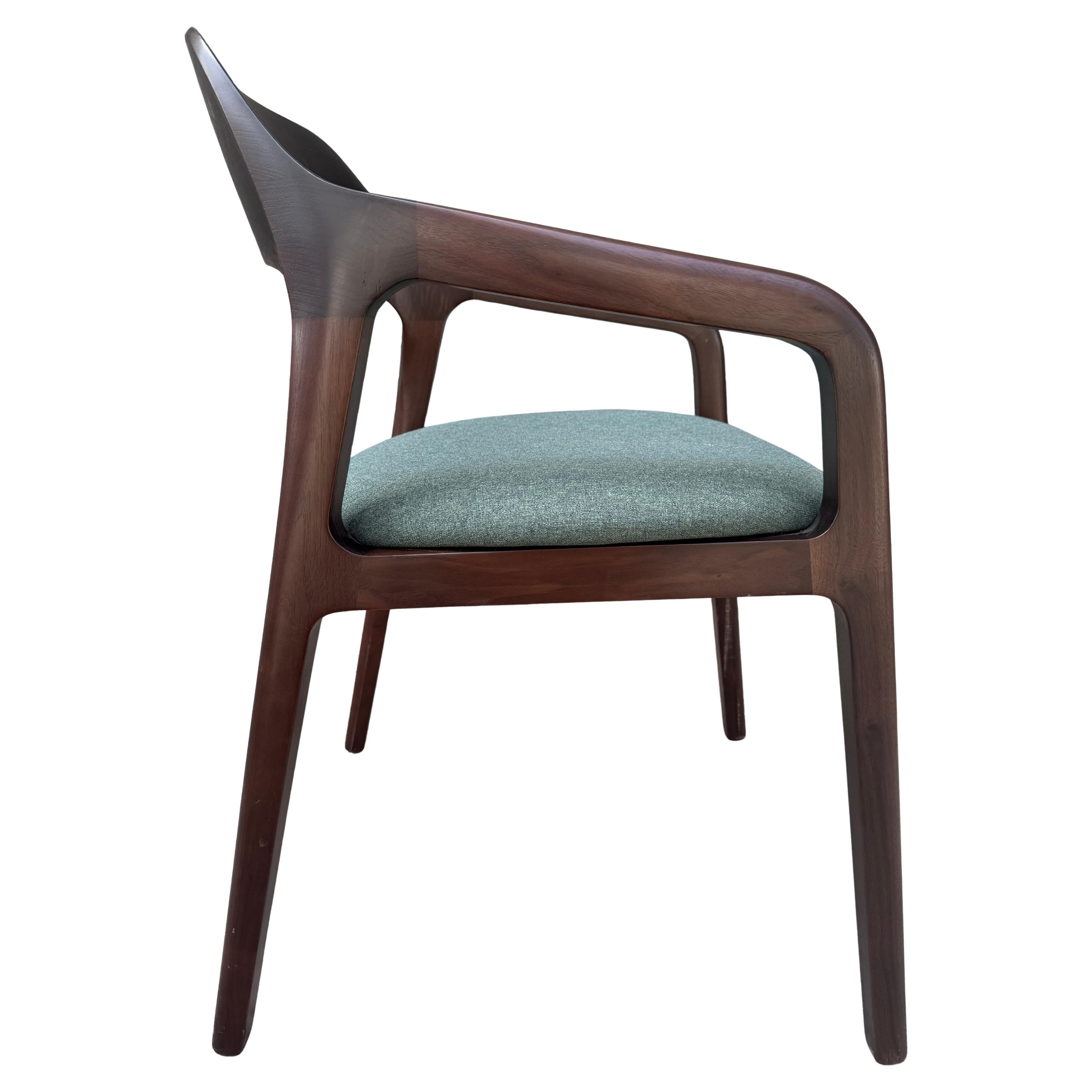 Mid-Century moderno Sedia per ospiti Charlotte di Bernhardt Design in vendita