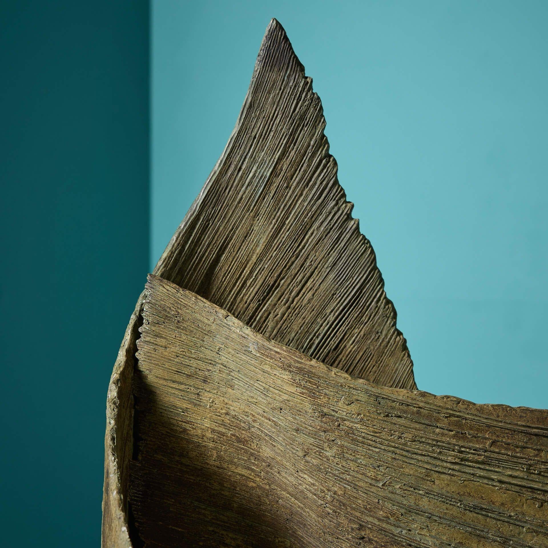 Inglese Charlotte Mayer (1929-2022) 'Reed Drift', scultura in bronzo con vele in vendita