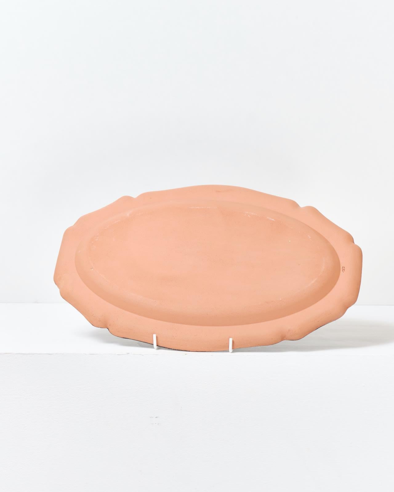 Terre cuite avec sous-glaçure
W37 cm