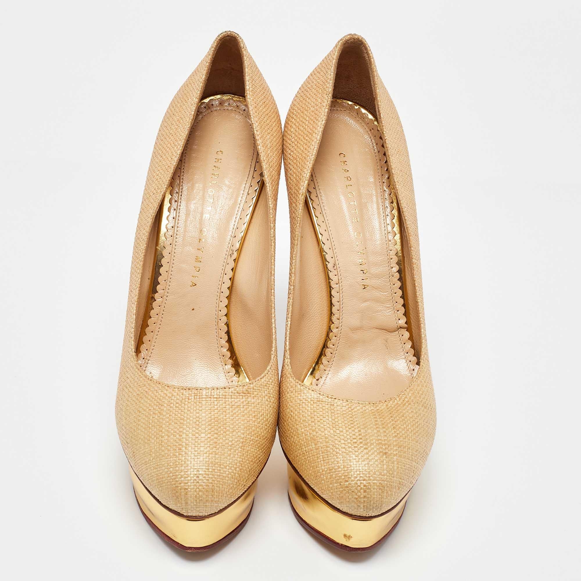 Charlotte Olympia Bombas de plataforma Dolly de rafia beige/oro y piel talla 41 Beige en venta