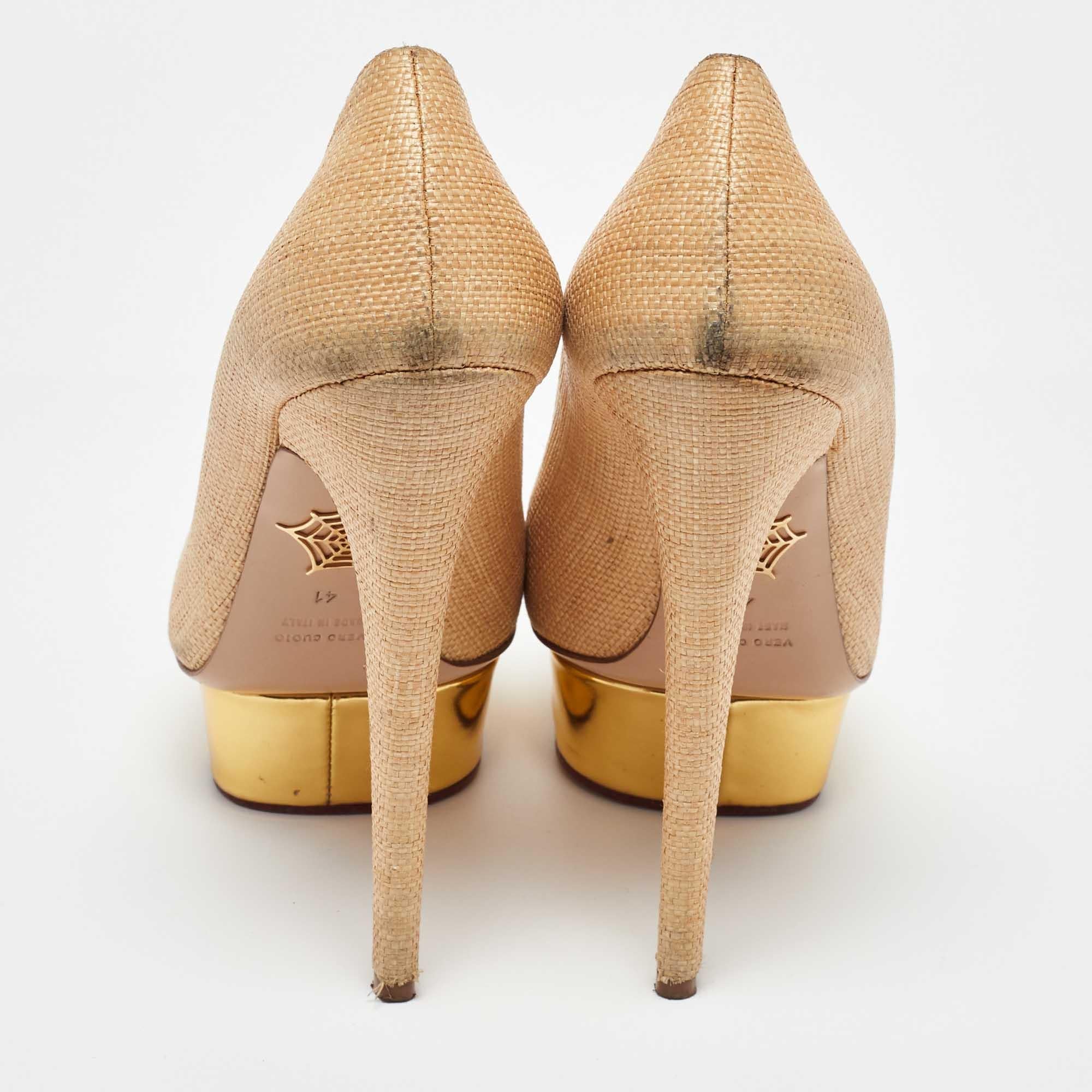 De las mujeres Charlotte Olympia Bombas de plataforma Dolly de rafia beige/oro y piel talla 41 en venta