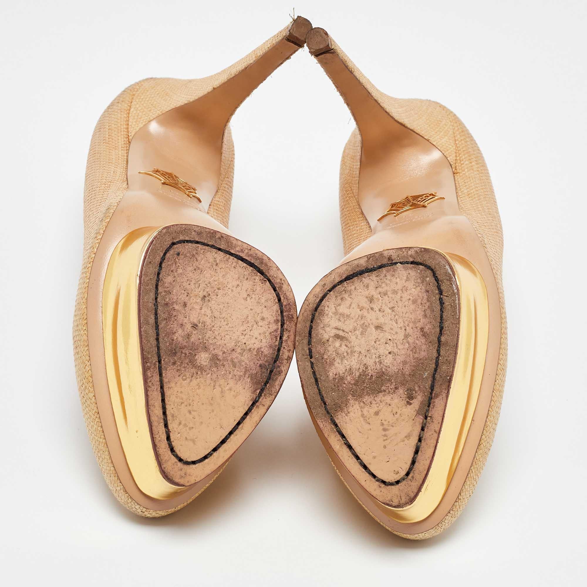 Charlotte Olympia Bombas de plataforma Dolly de rafia beige/oro y piel talla 41 en venta 1