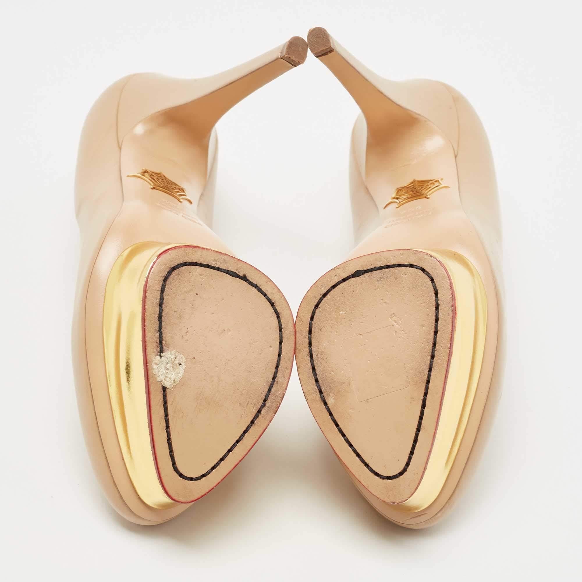 Charlotte Olympia Bombas de plataforma Dolly de piel beige Talla 38.5 en venta 1